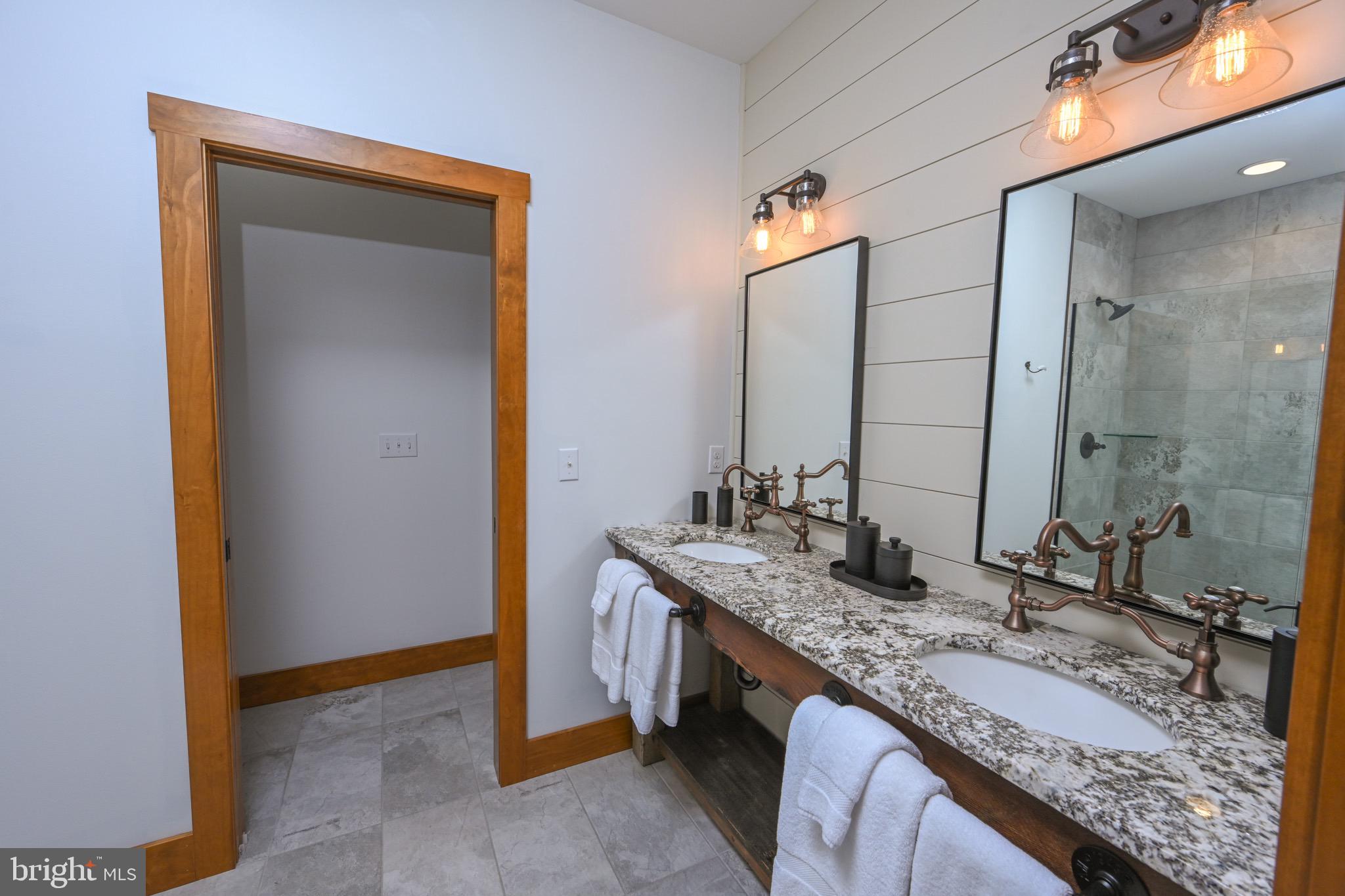 TURKEY NECK ESTATES - Residential