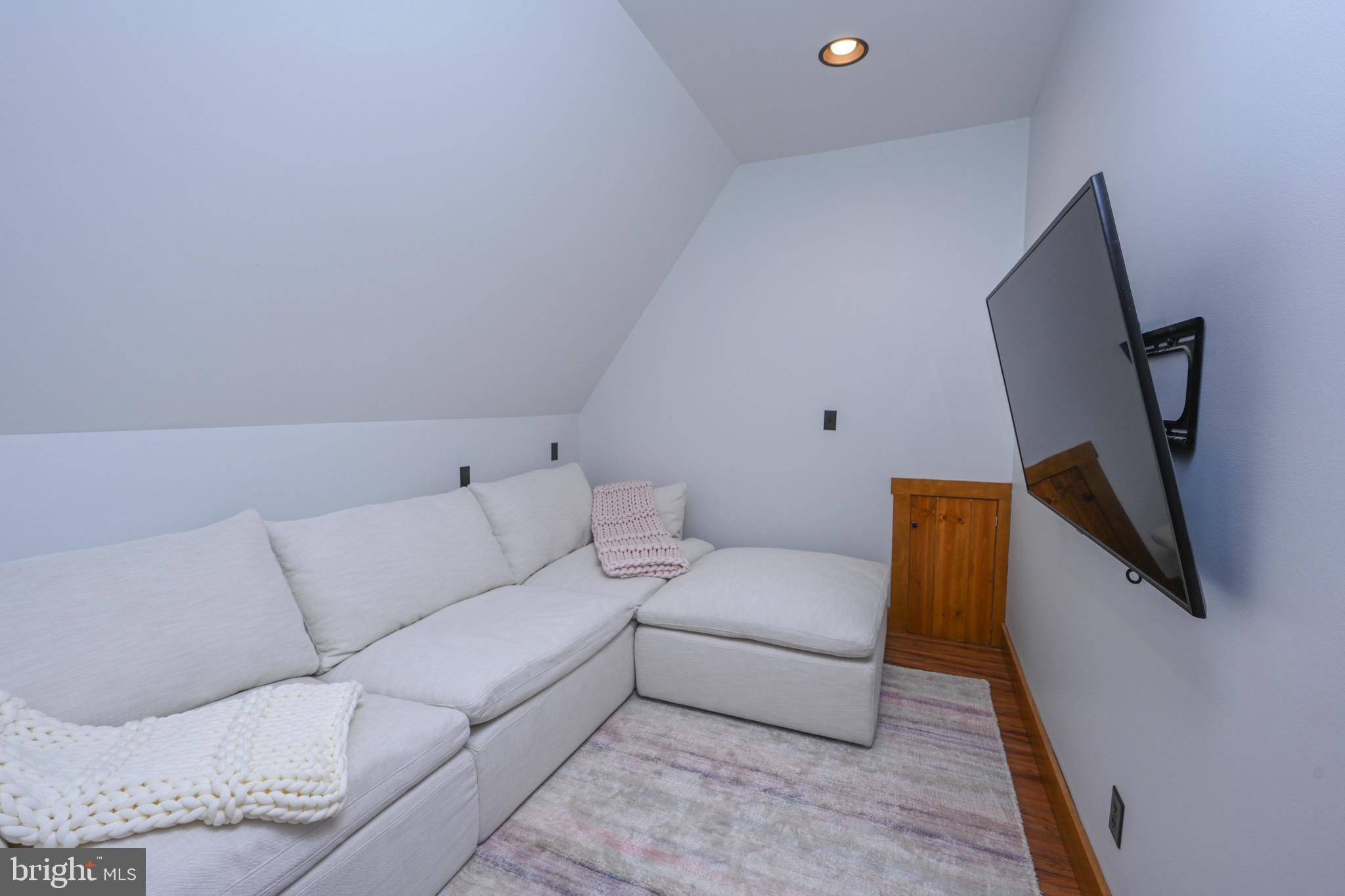 TURKEY NECK ESTATES - Residential