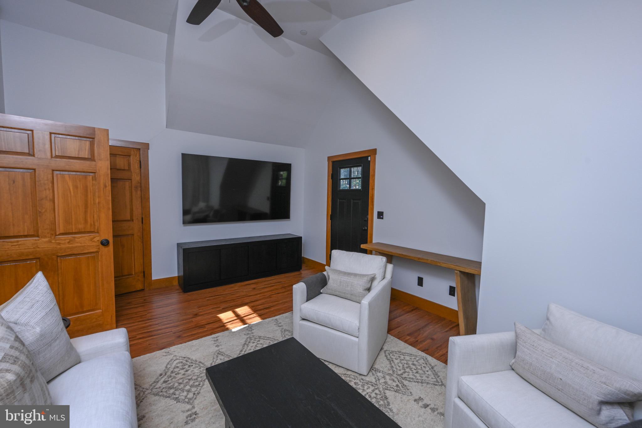 TURKEY NECK ESTATES - Residential