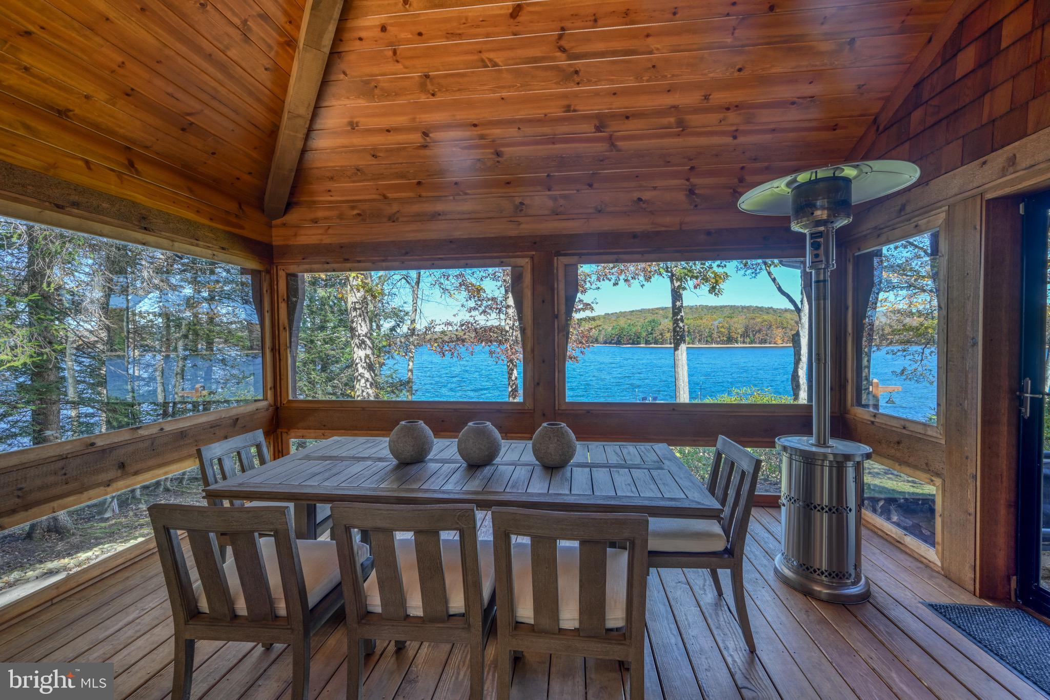 TURKEY NECK ESTATES - Residential