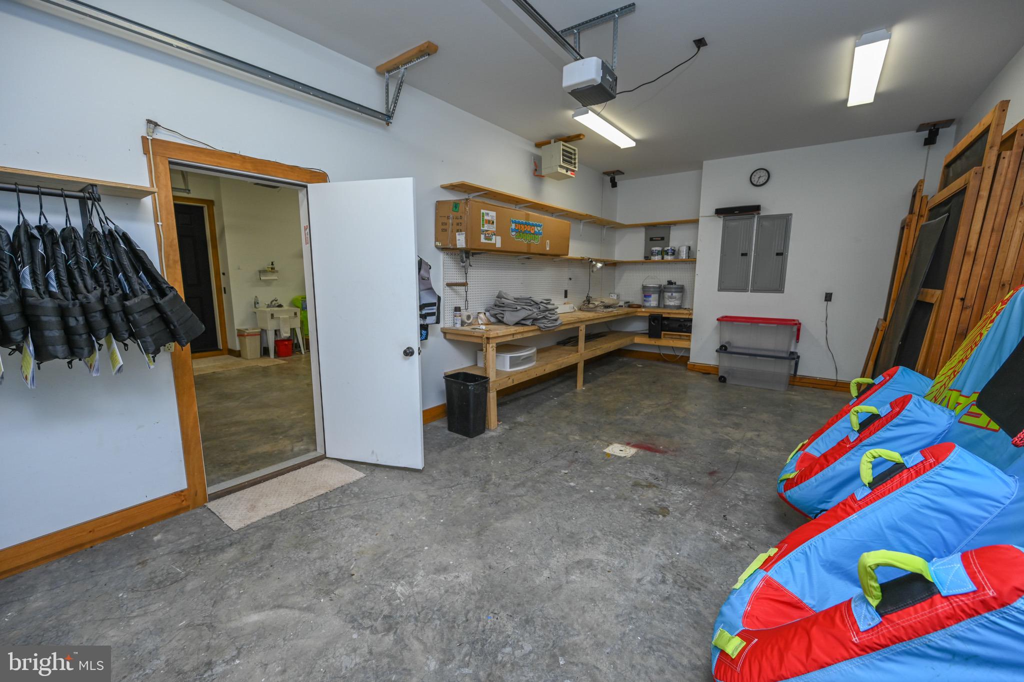 TURKEY NECK ESTATES - Residential