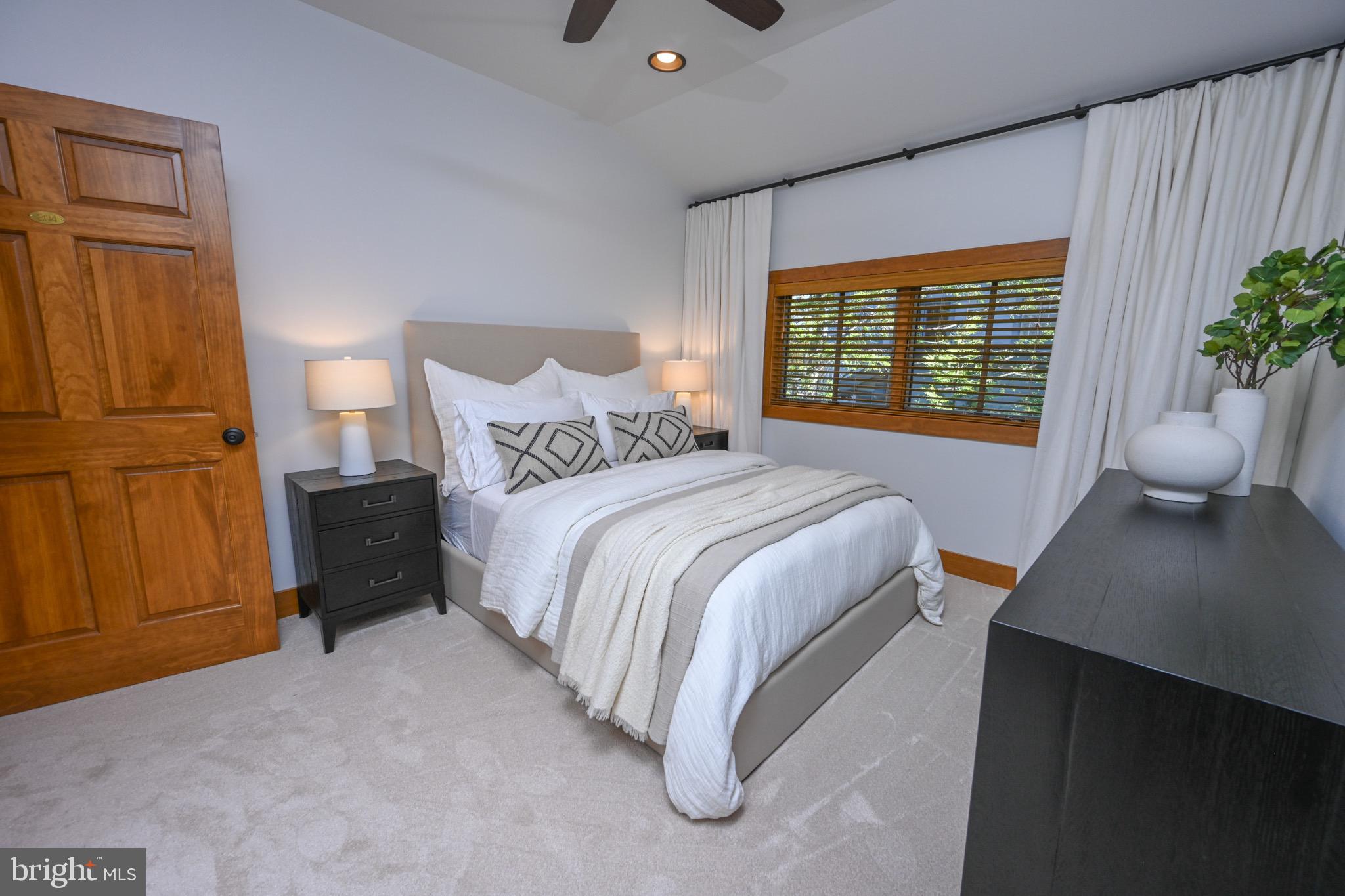 TURKEY NECK ESTATES - Residential