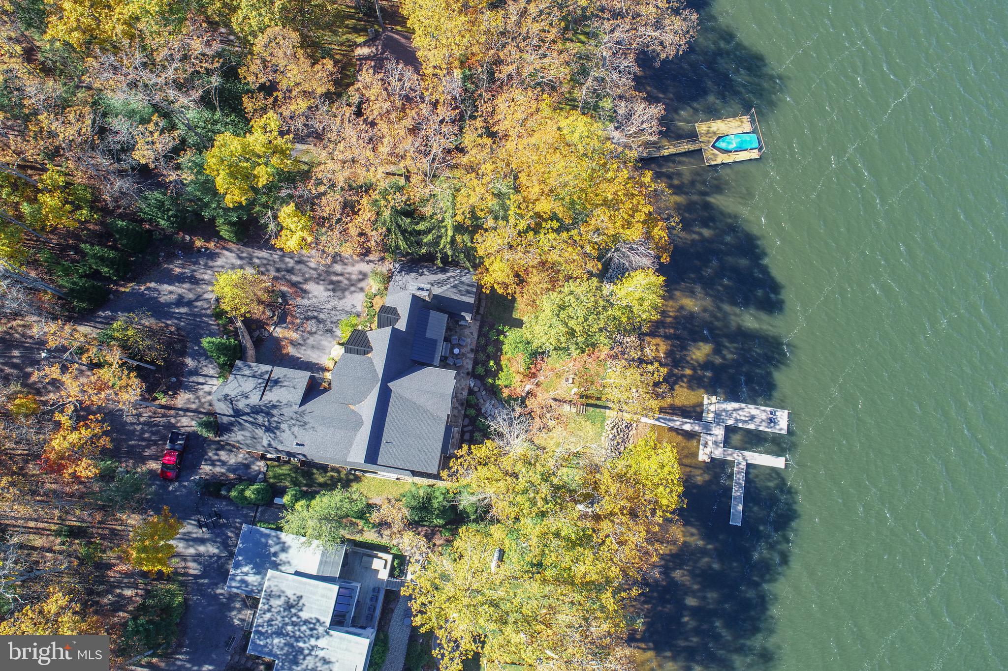 TURKEY NECK ESTATES - Residential