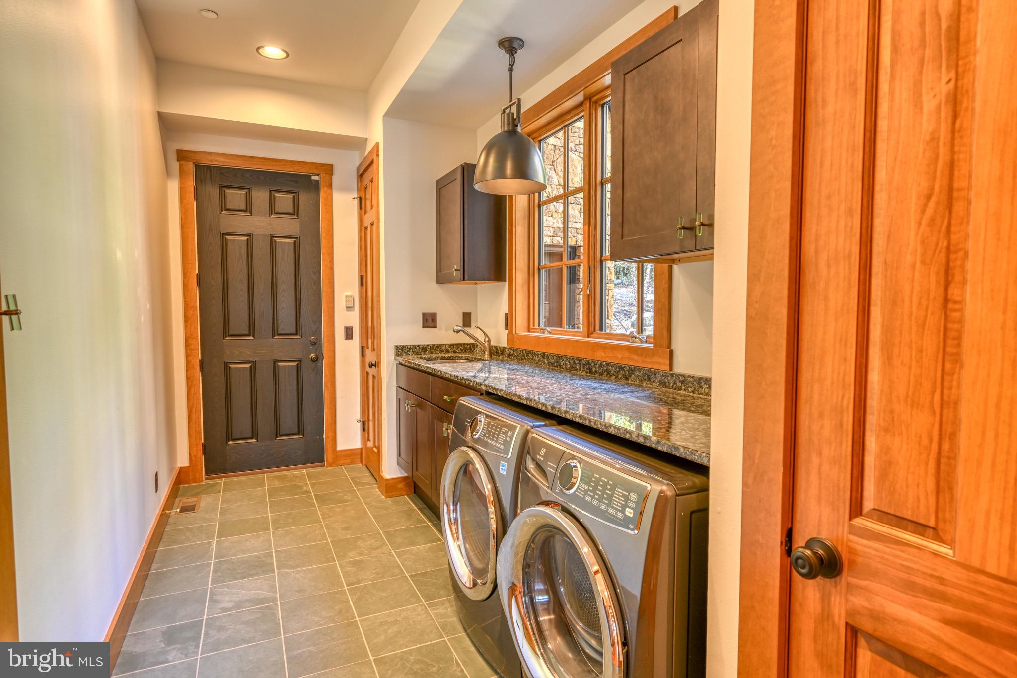 TURKEY NECK ESTATES - Residential