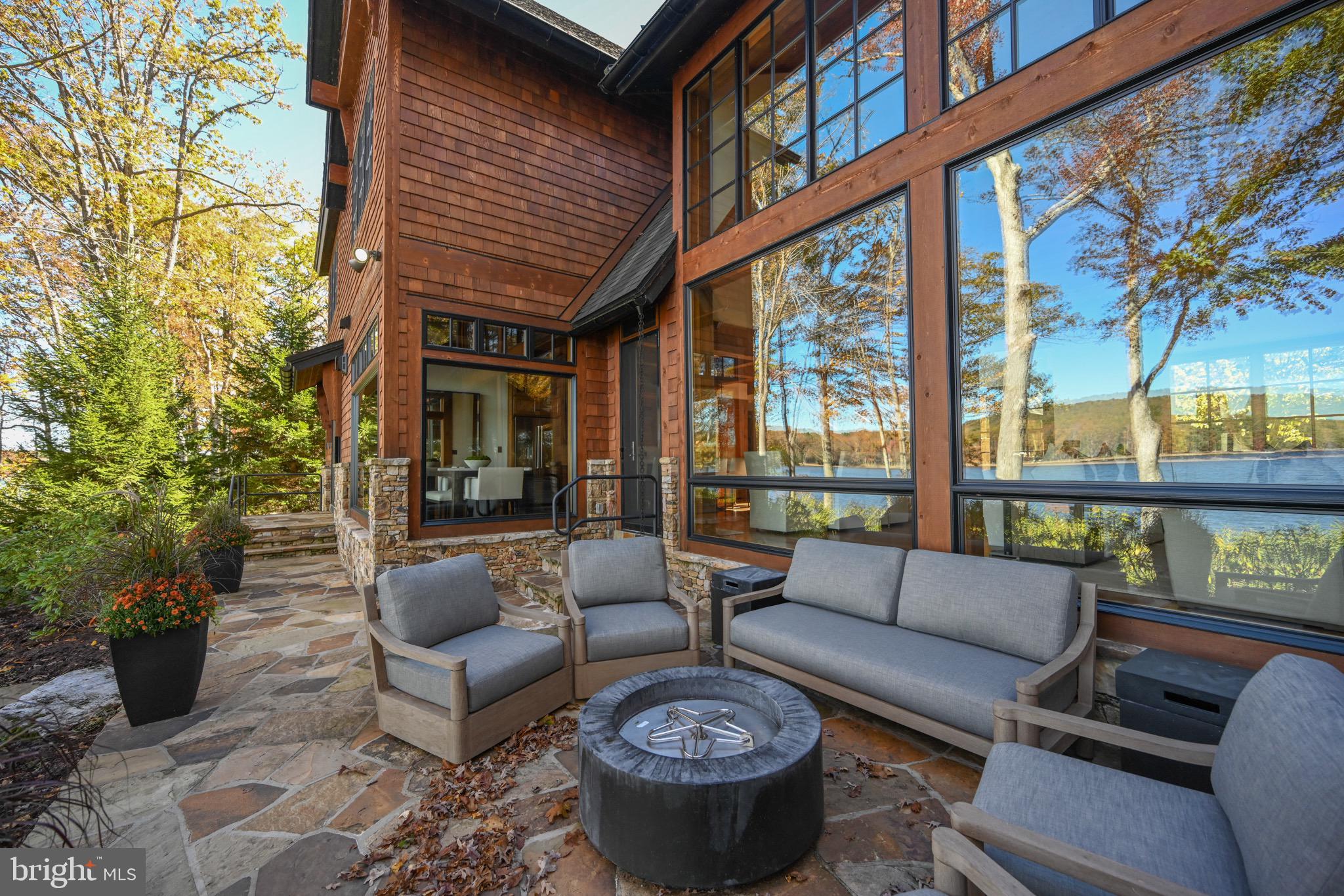 TURKEY NECK ESTATES - Residential