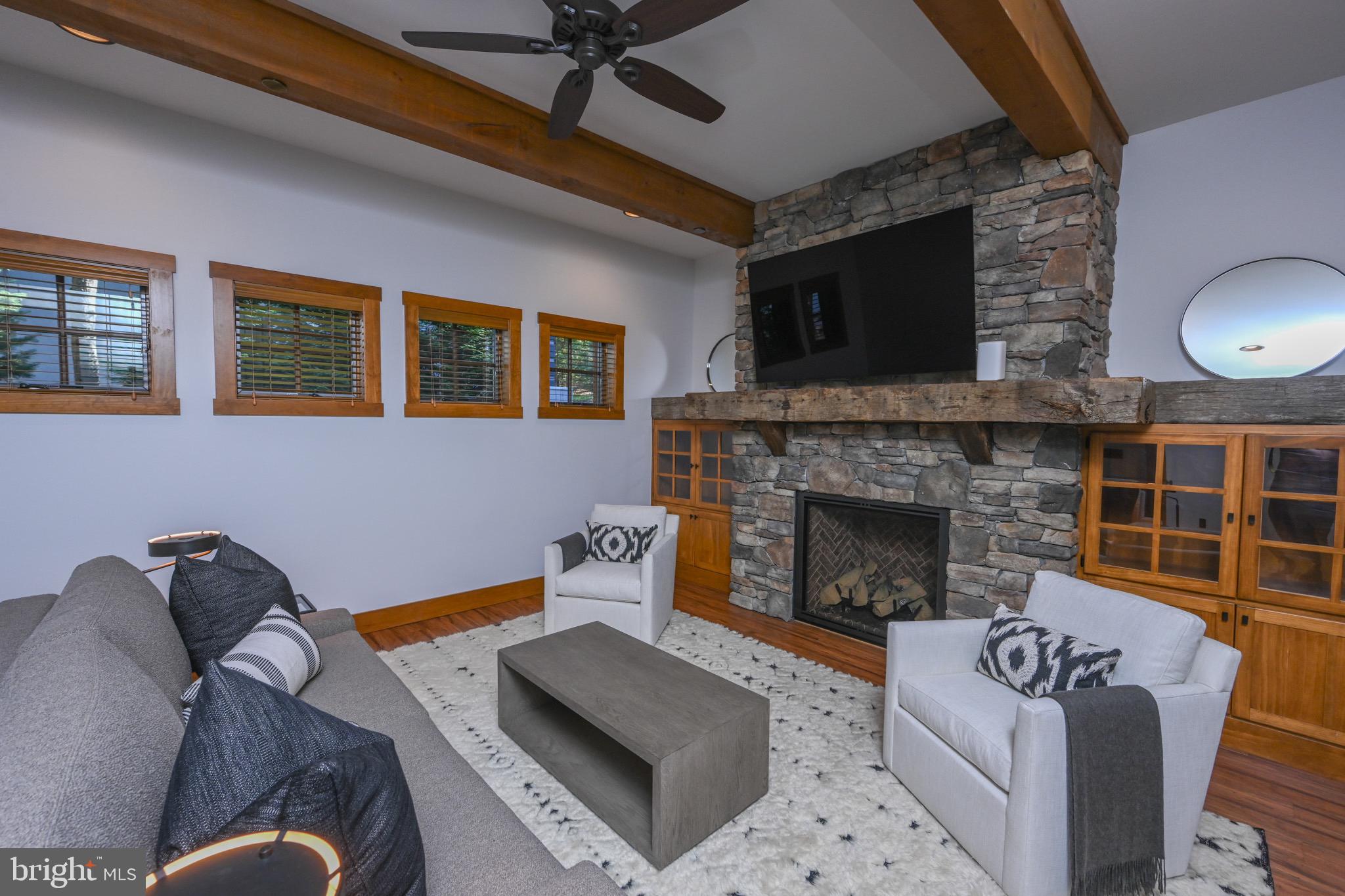 TURKEY NECK ESTATES - Residential