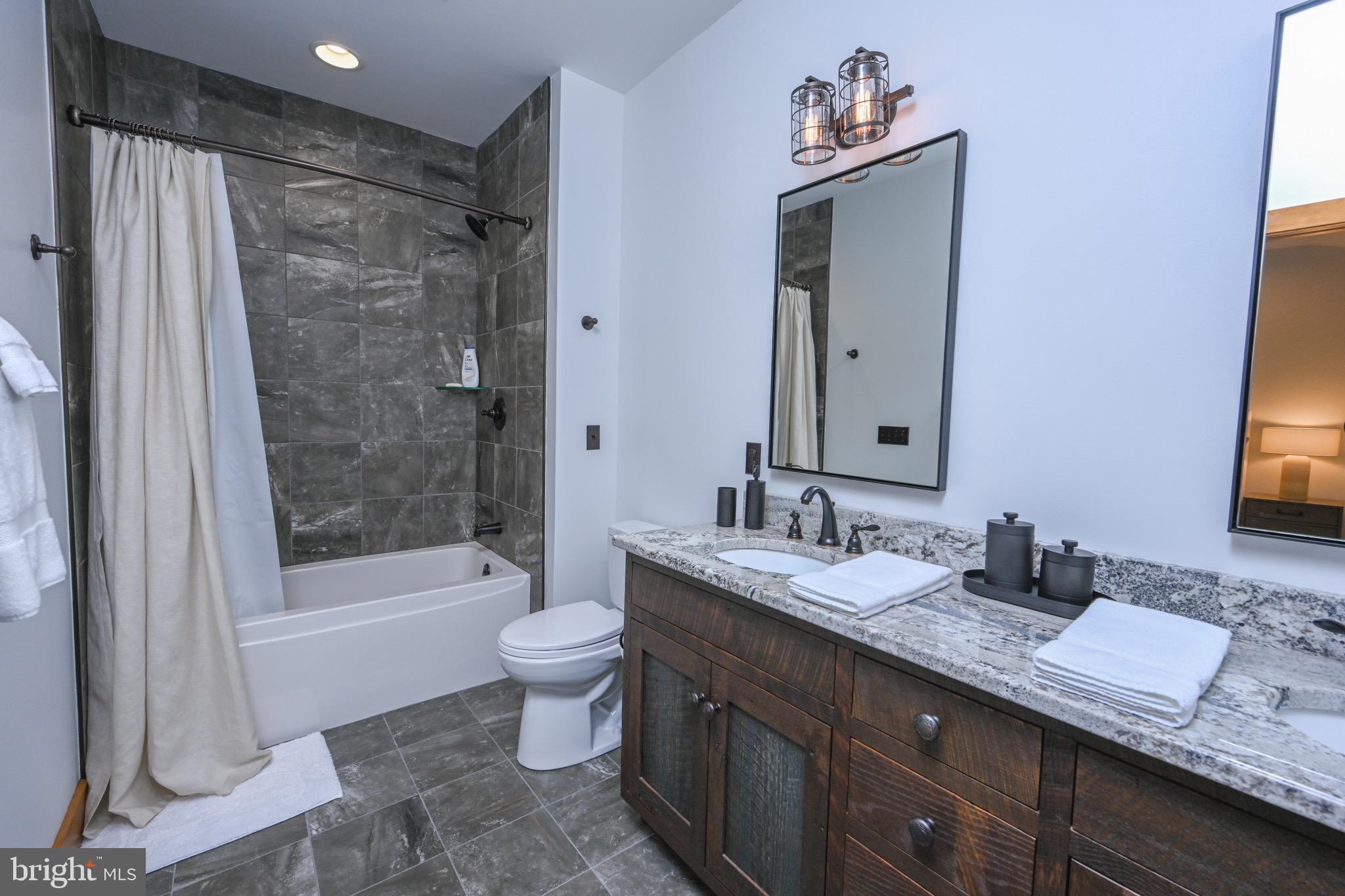 TURKEY NECK ESTATES - Residential