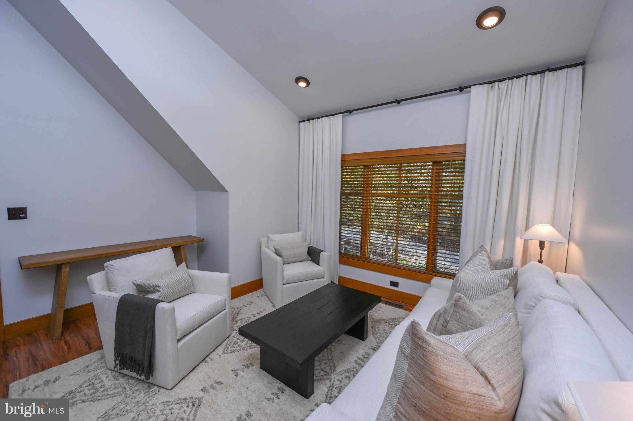 TURKEY NECK ESTATES - Residential