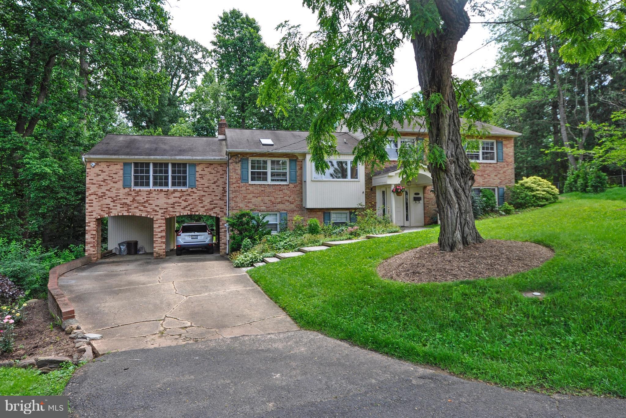 SALONA VILLAGE - Residential