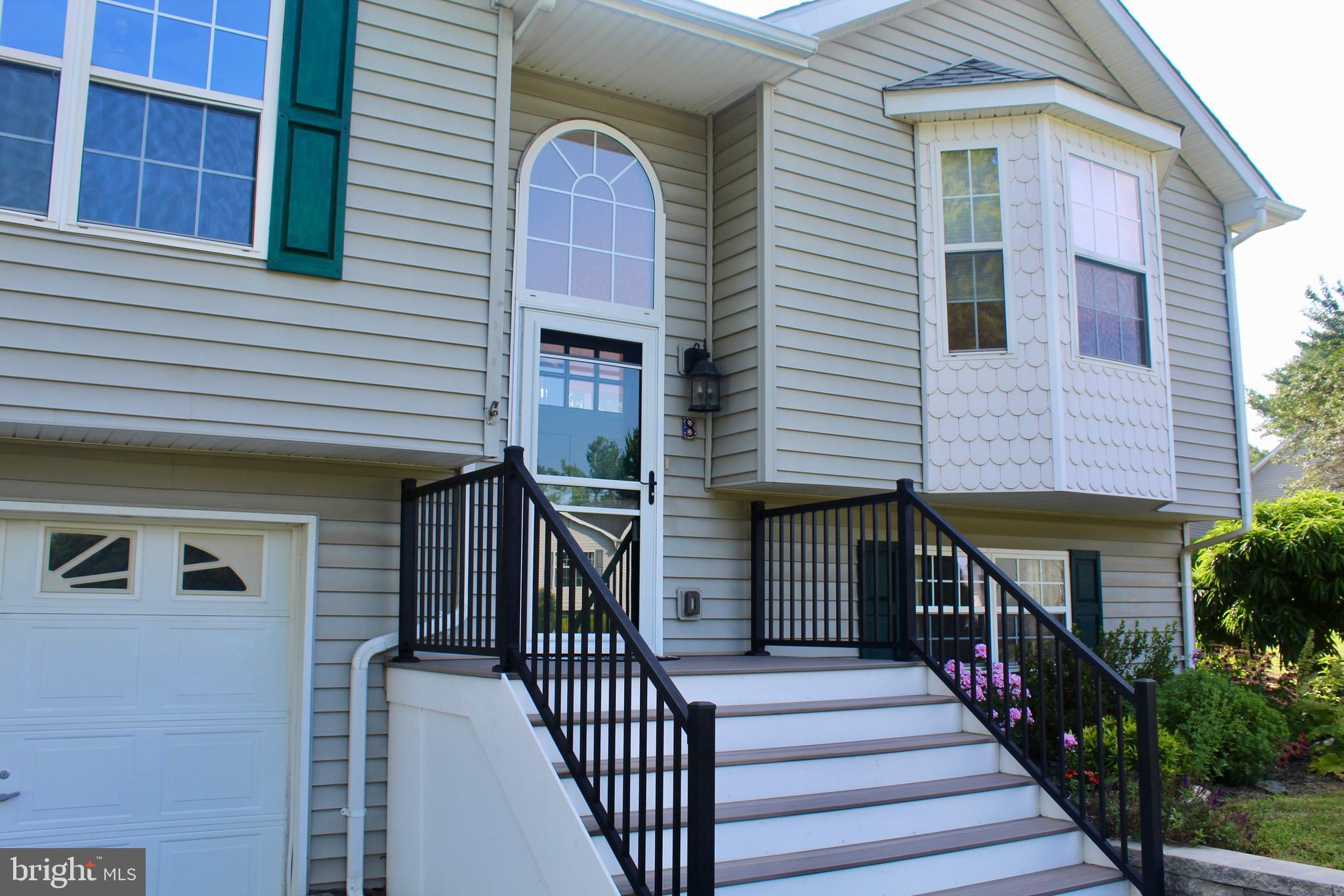 8 COTTONTAIL DRIVE
