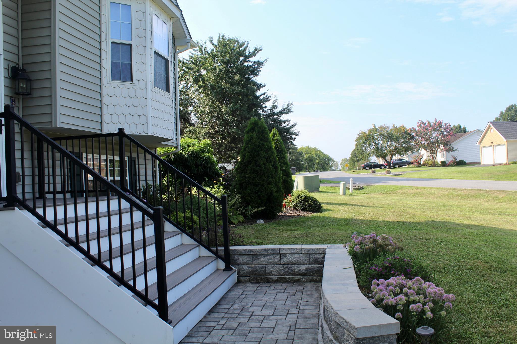 8 COTTONTAIL DRIVE