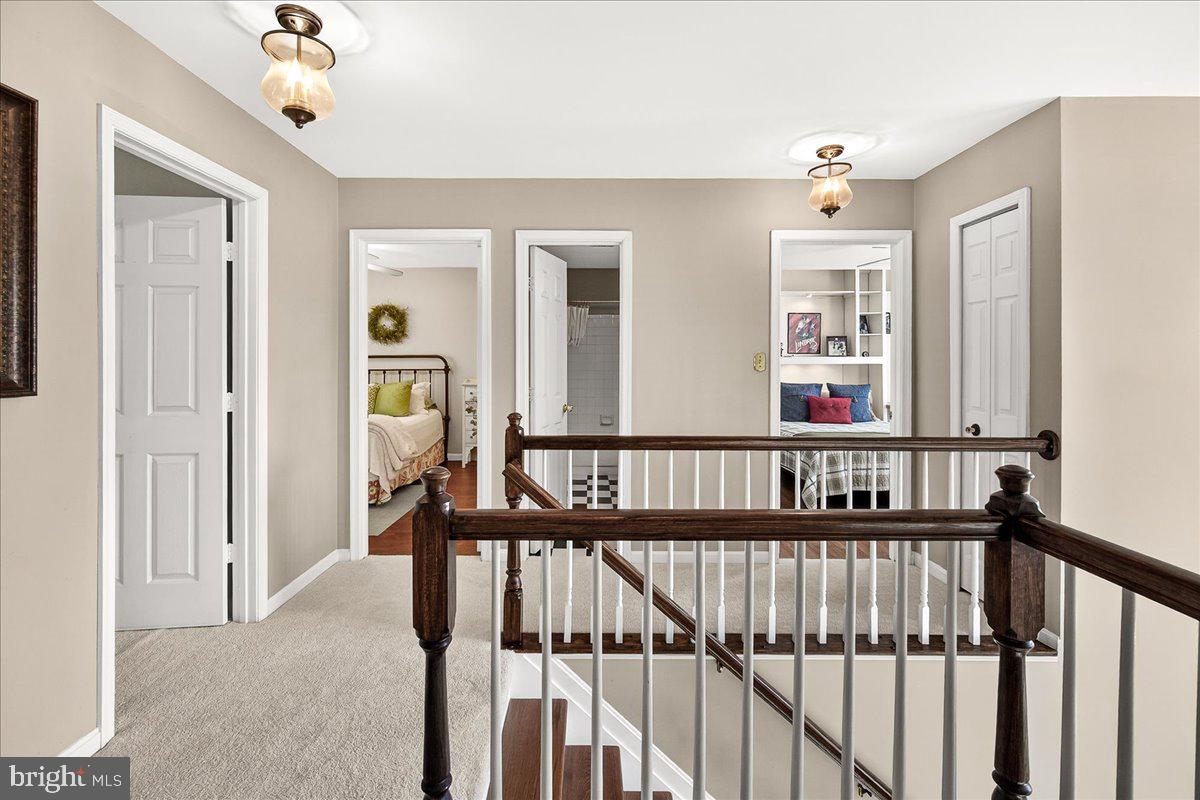 COURTS OF FOUR SEASONS - Residential