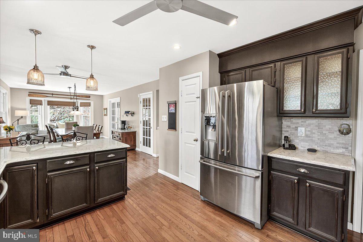 COURTS OF FOUR SEASONS - Residential