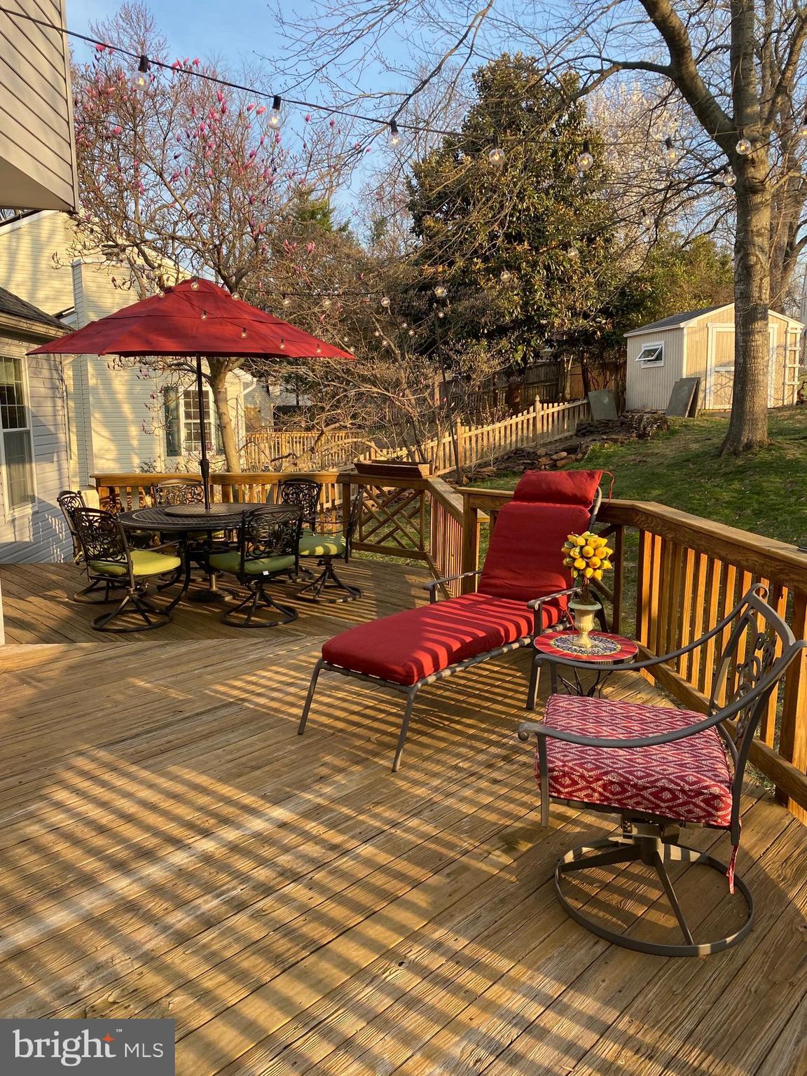 COURTS OF FOUR SEASONS - Residential