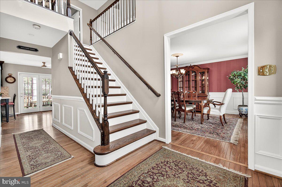 COURTS OF FOUR SEASONS - Residential