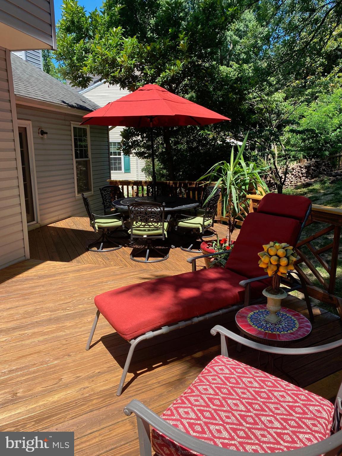 COURTS OF FOUR SEASONS - Residential