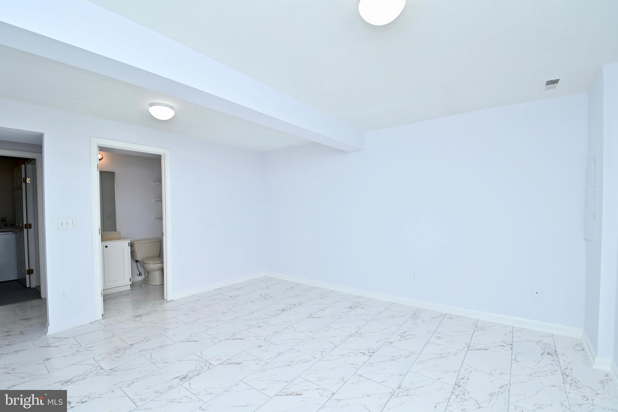 WELLINGTON/CLOVERHILL - Residential