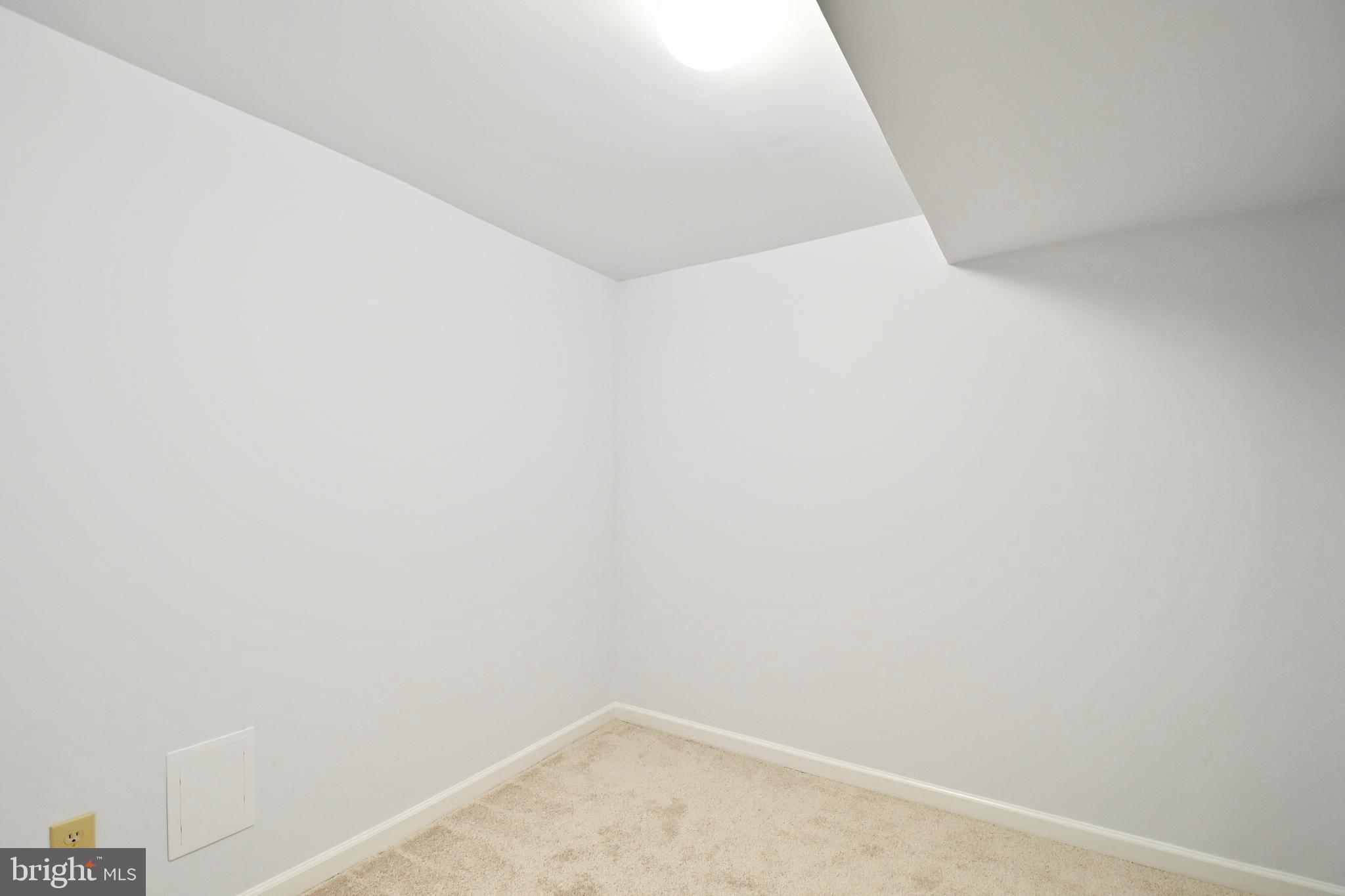 WELLINGTON/CLOVERHILL - Residential