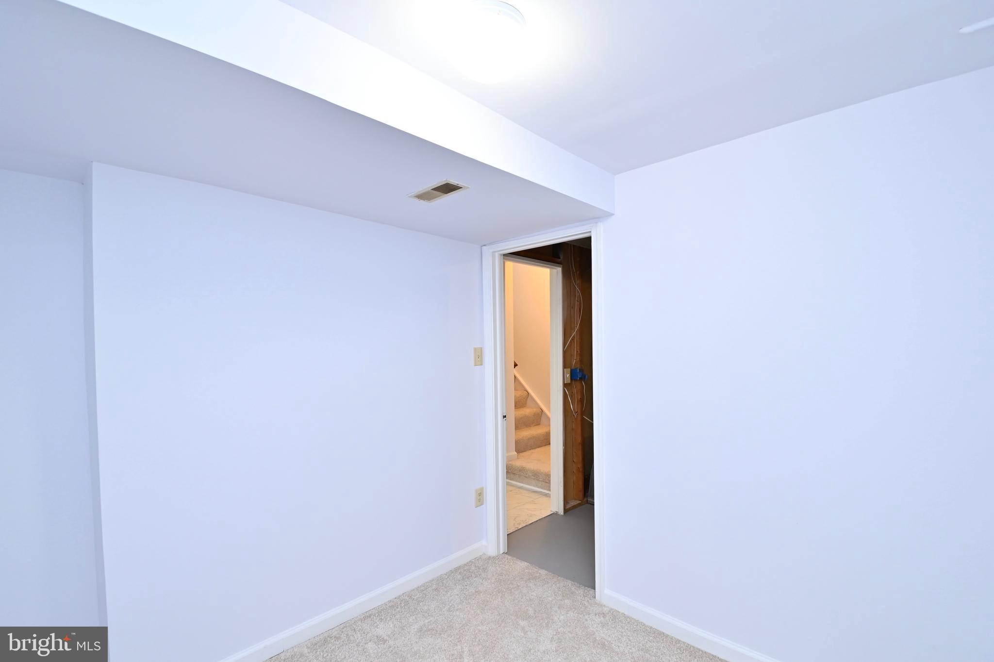 WELLINGTON/CLOVERHILL - Residential