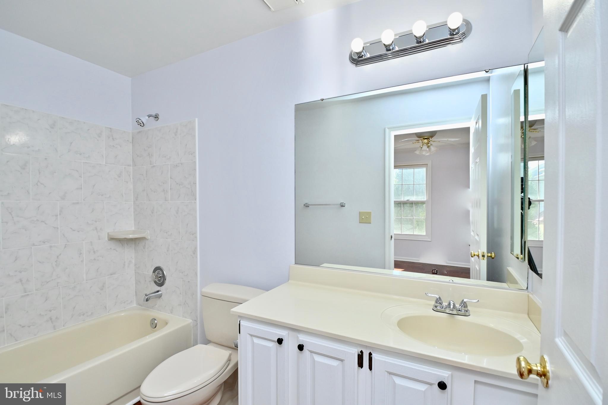 WELLINGTON/CLOVERHILL - Residential