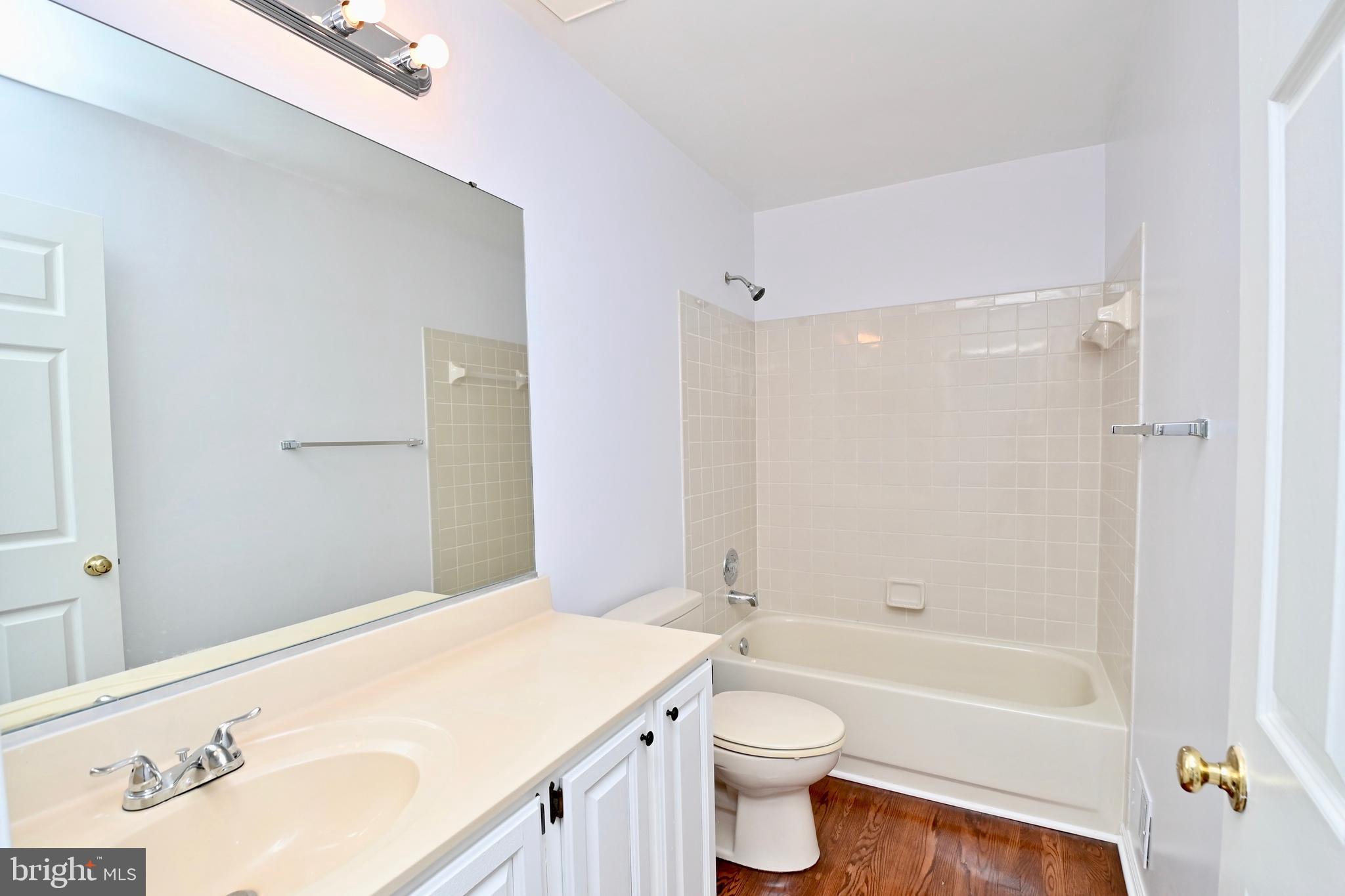 WELLINGTON/CLOVERHILL - Residential