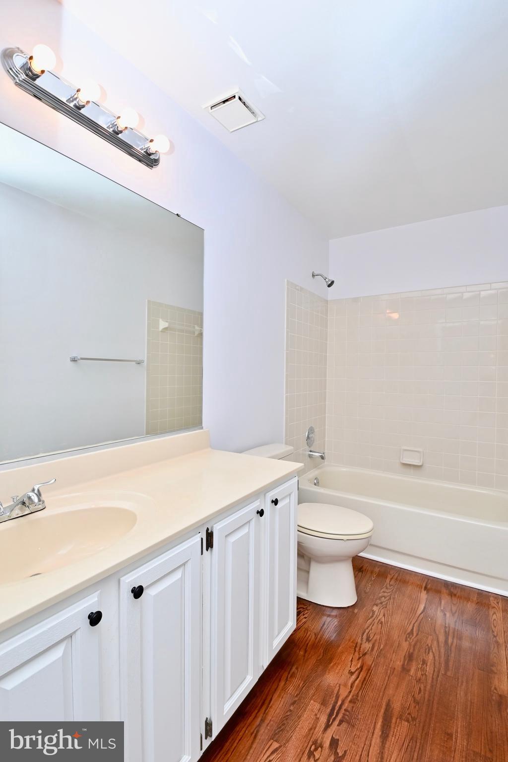 WELLINGTON/CLOVERHILL - Residential