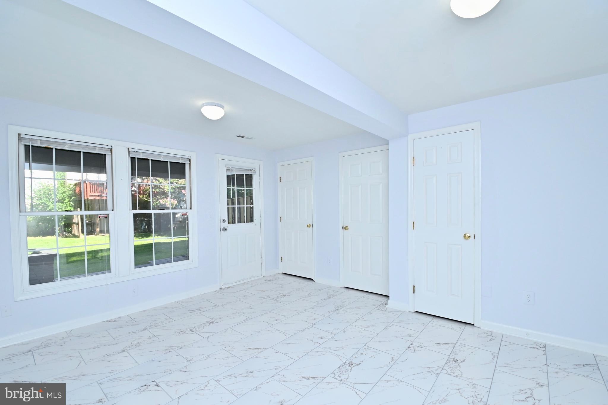 WELLINGTON/CLOVERHILL - Residential