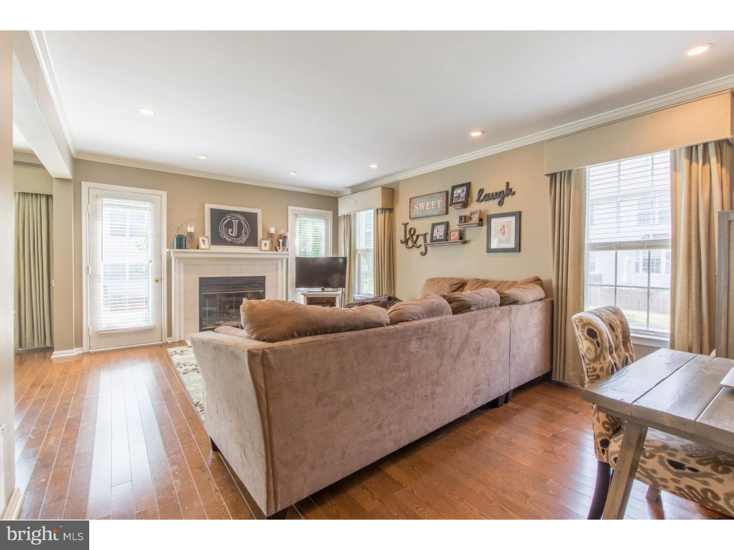 MAKEFIELD GLEN - Residential