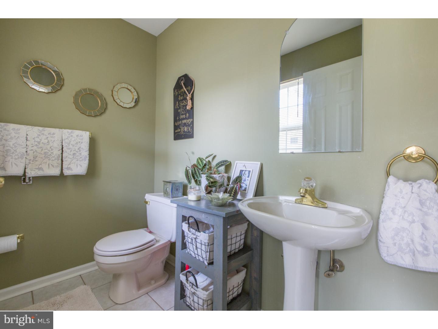 MAKEFIELD GLEN - Residential
