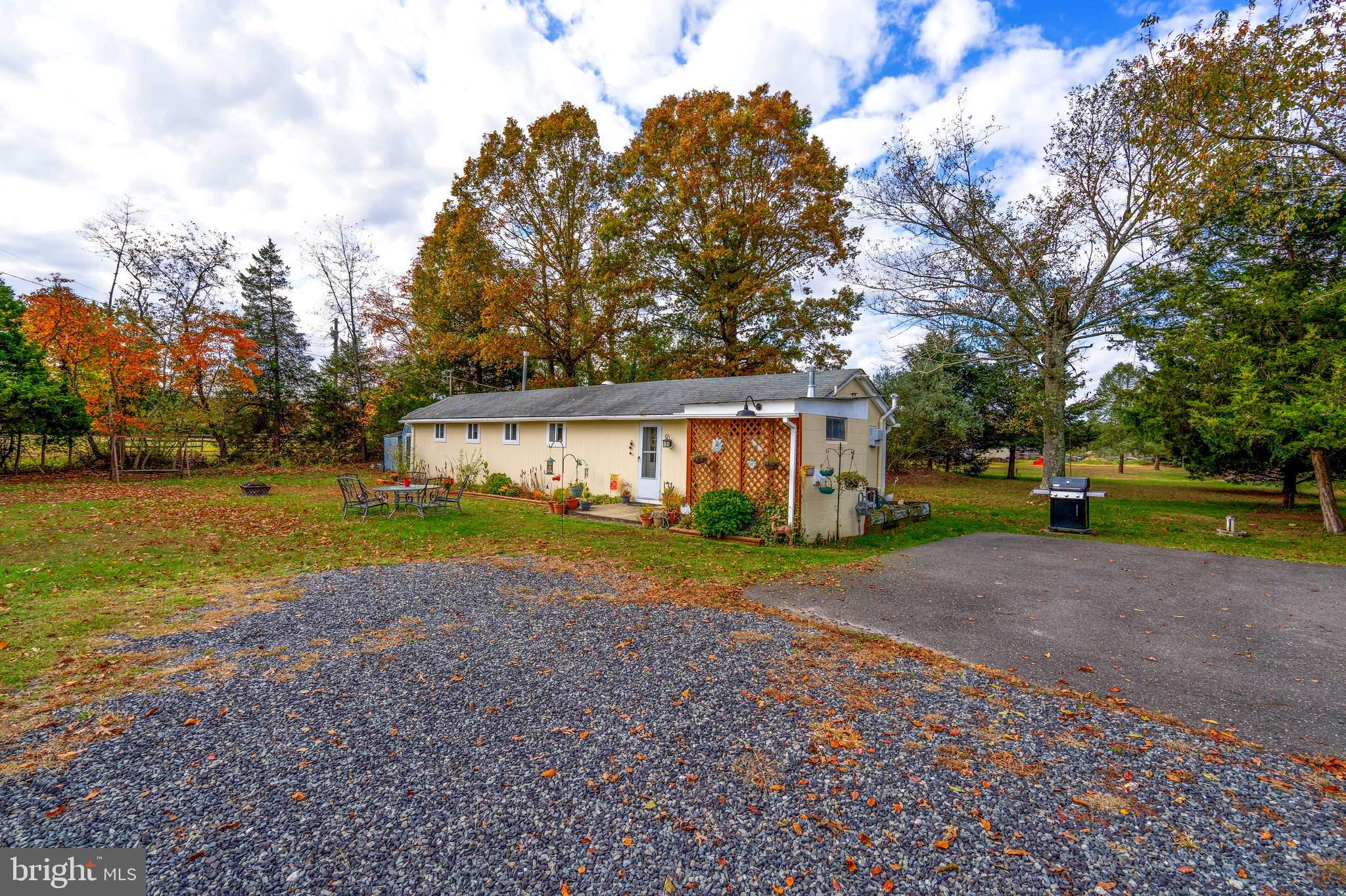 687 PESTLETOWN ROAD