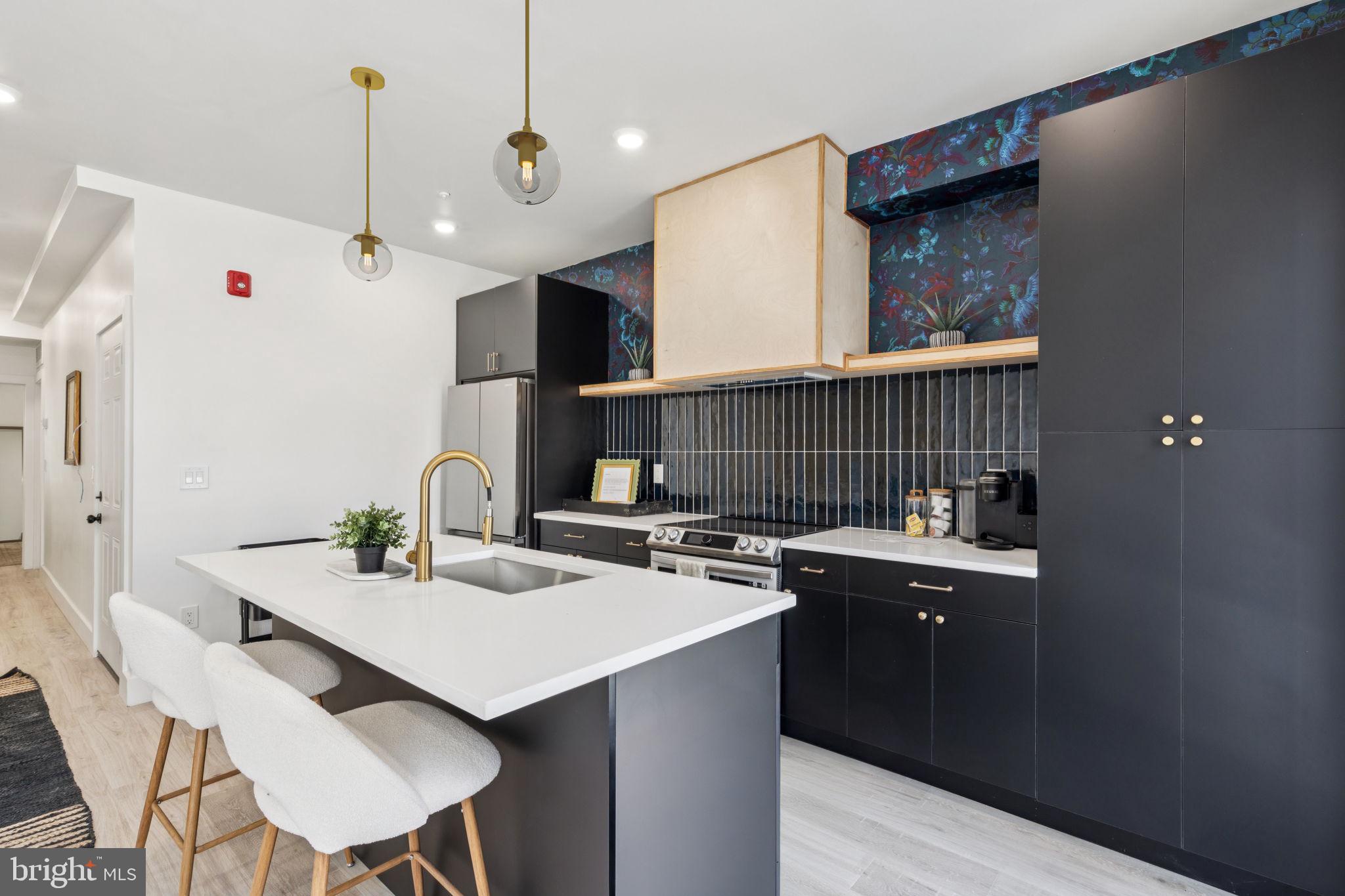 FAIRMOUNT - Residential Income