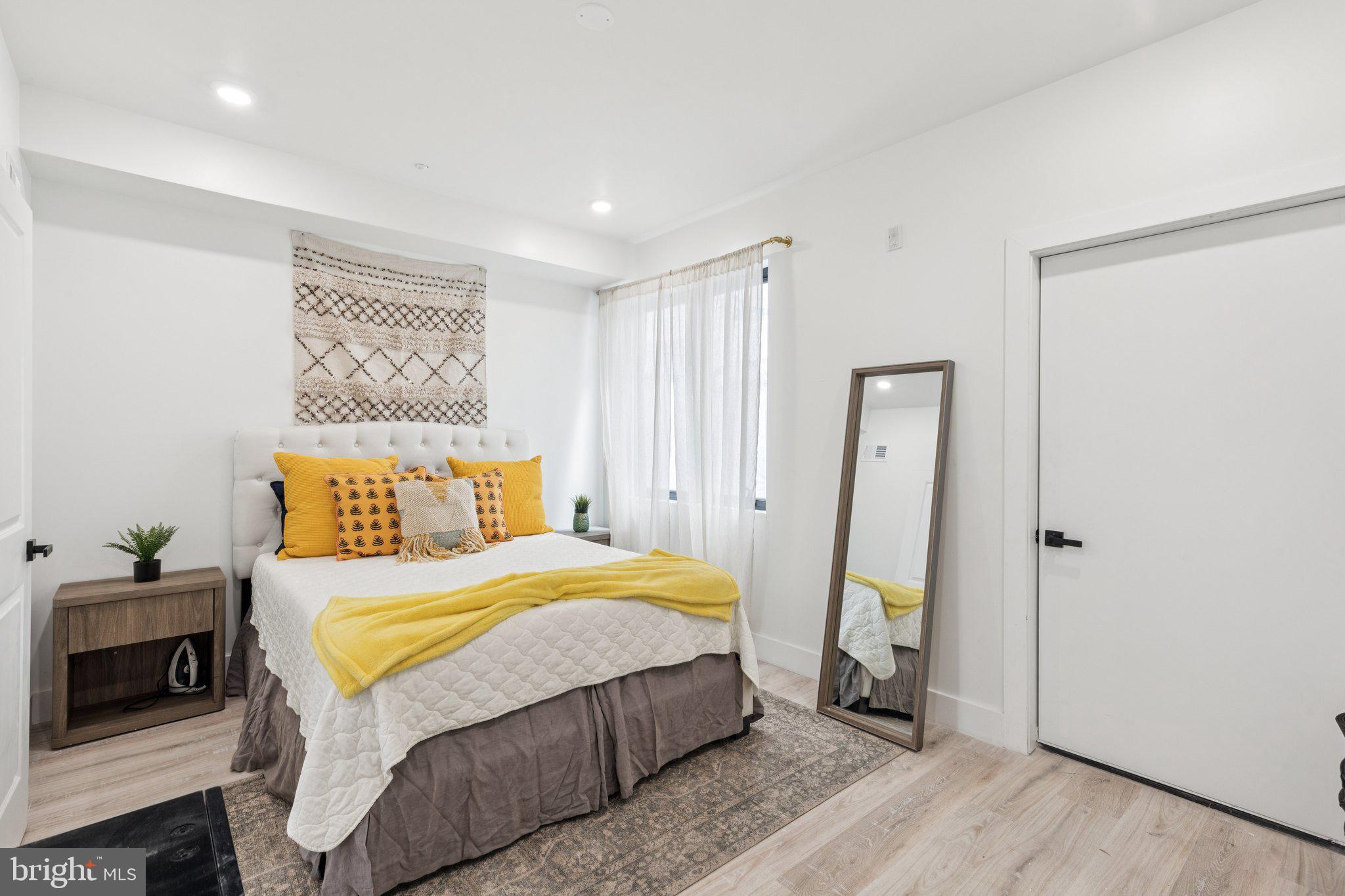 FAIRMOUNT - Residential Income