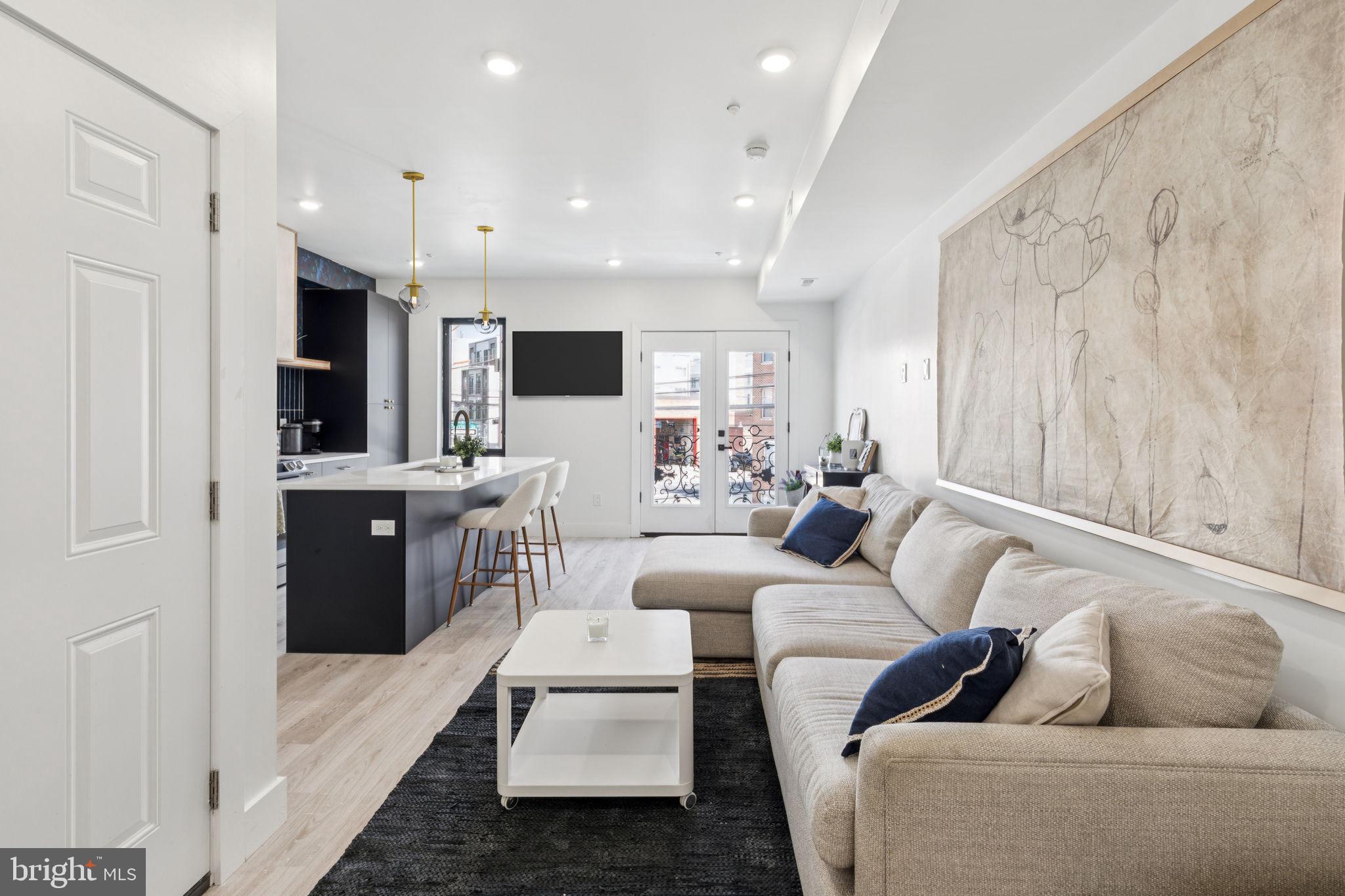 FAIRMOUNT - Residential Income