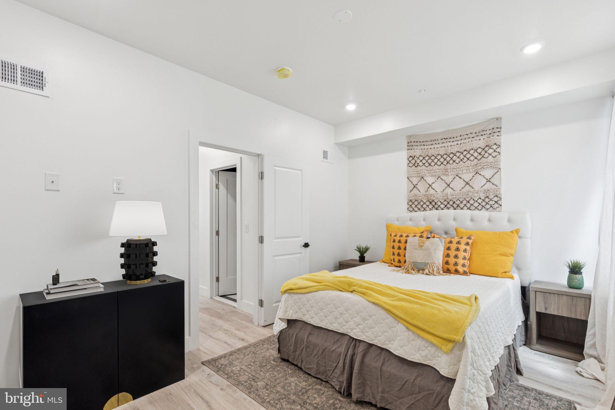 FAIRMOUNT - Residential Income