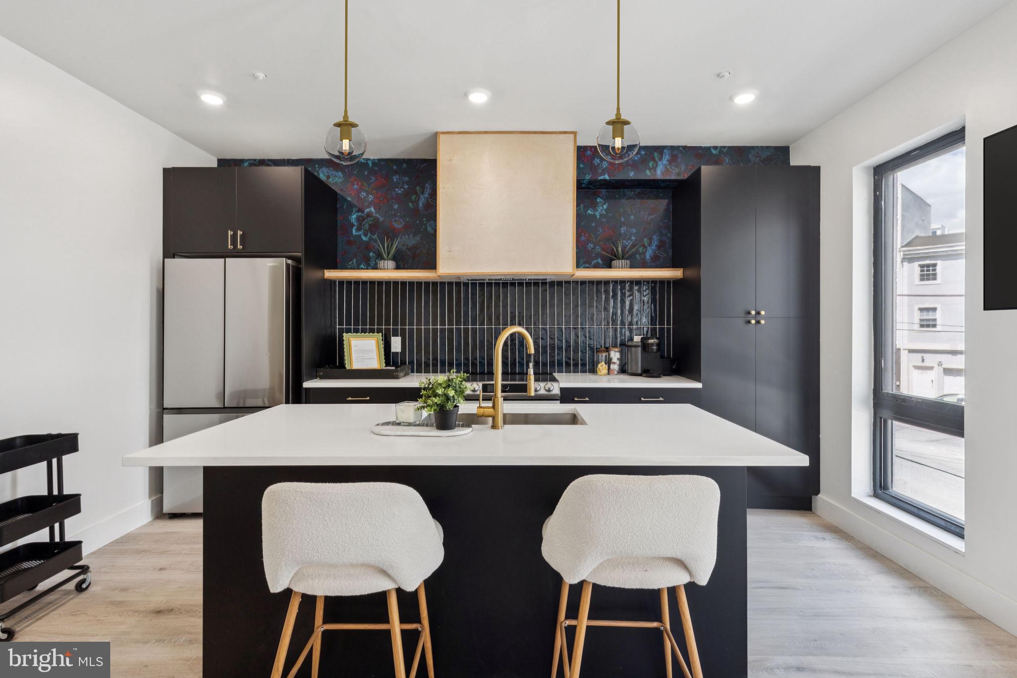 FAIRMOUNT - Residential Income