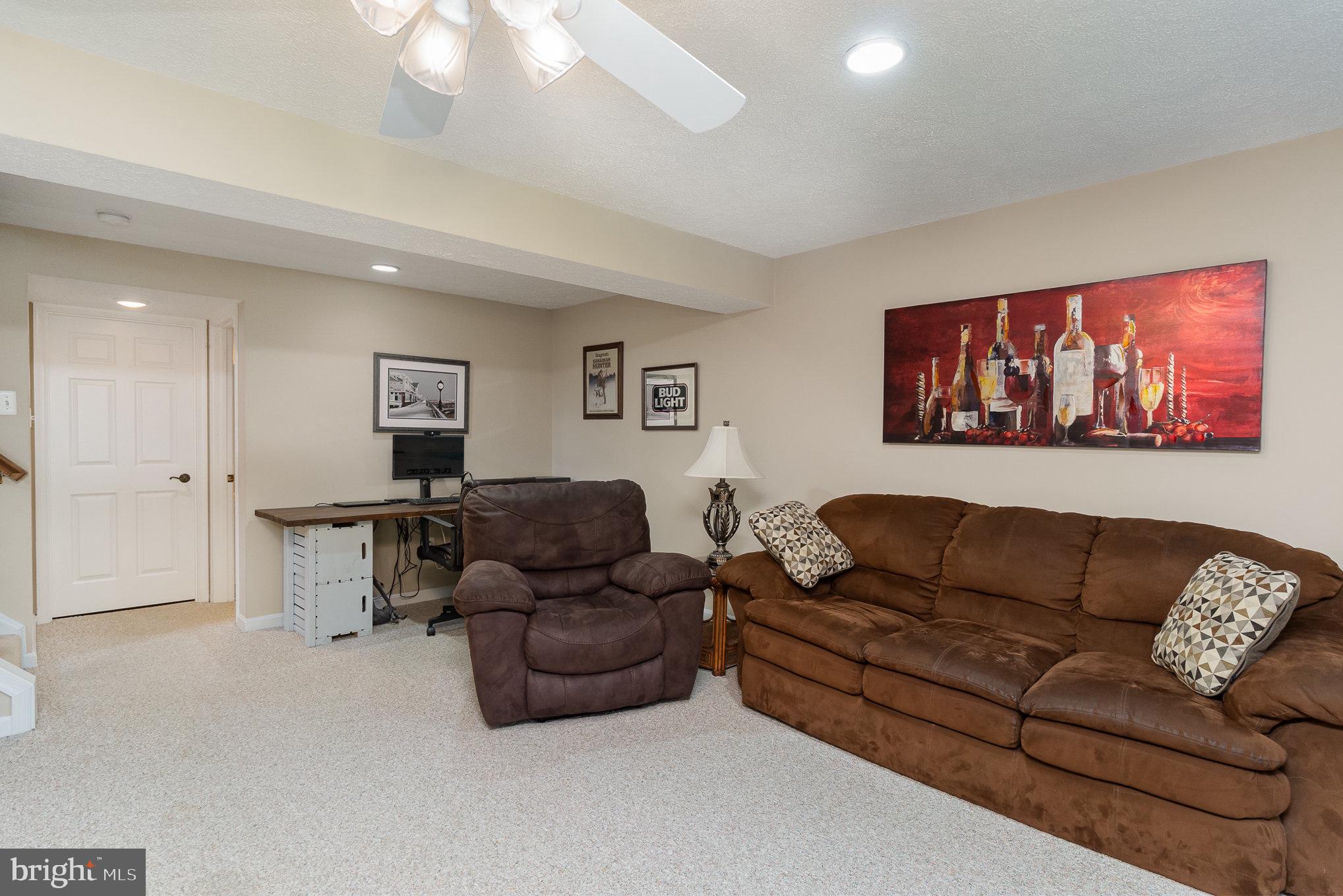 VILLAGE OF THOMAS RUN - Residential