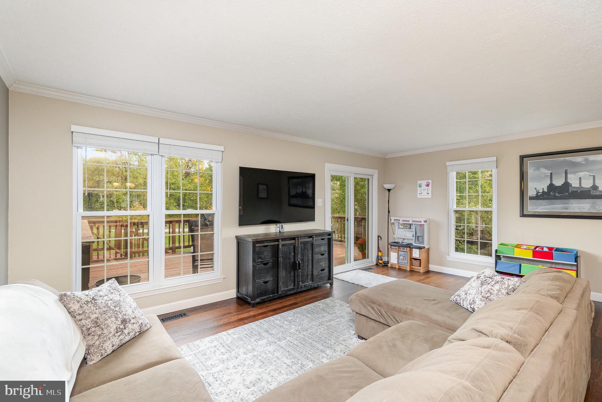 VILLAGE OF THOMAS RUN - Residential