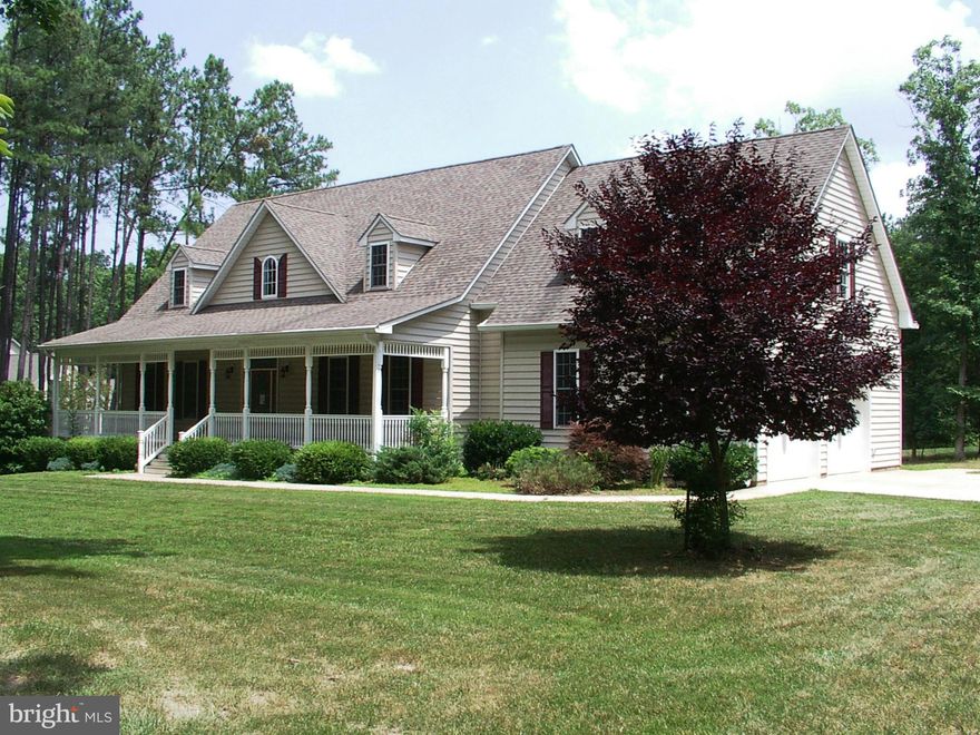 Beautiful home shows like a model, with a master bedroom suite on the main level. Hardwood floors throughout the main level. New carpet in bedrooms and bonus room upstairs. Gourmet kitchen with granite counters and stainless steel appliances. 2 acres with no HOA! Home is approved for Homepath financing. No appraisal and no PMI!