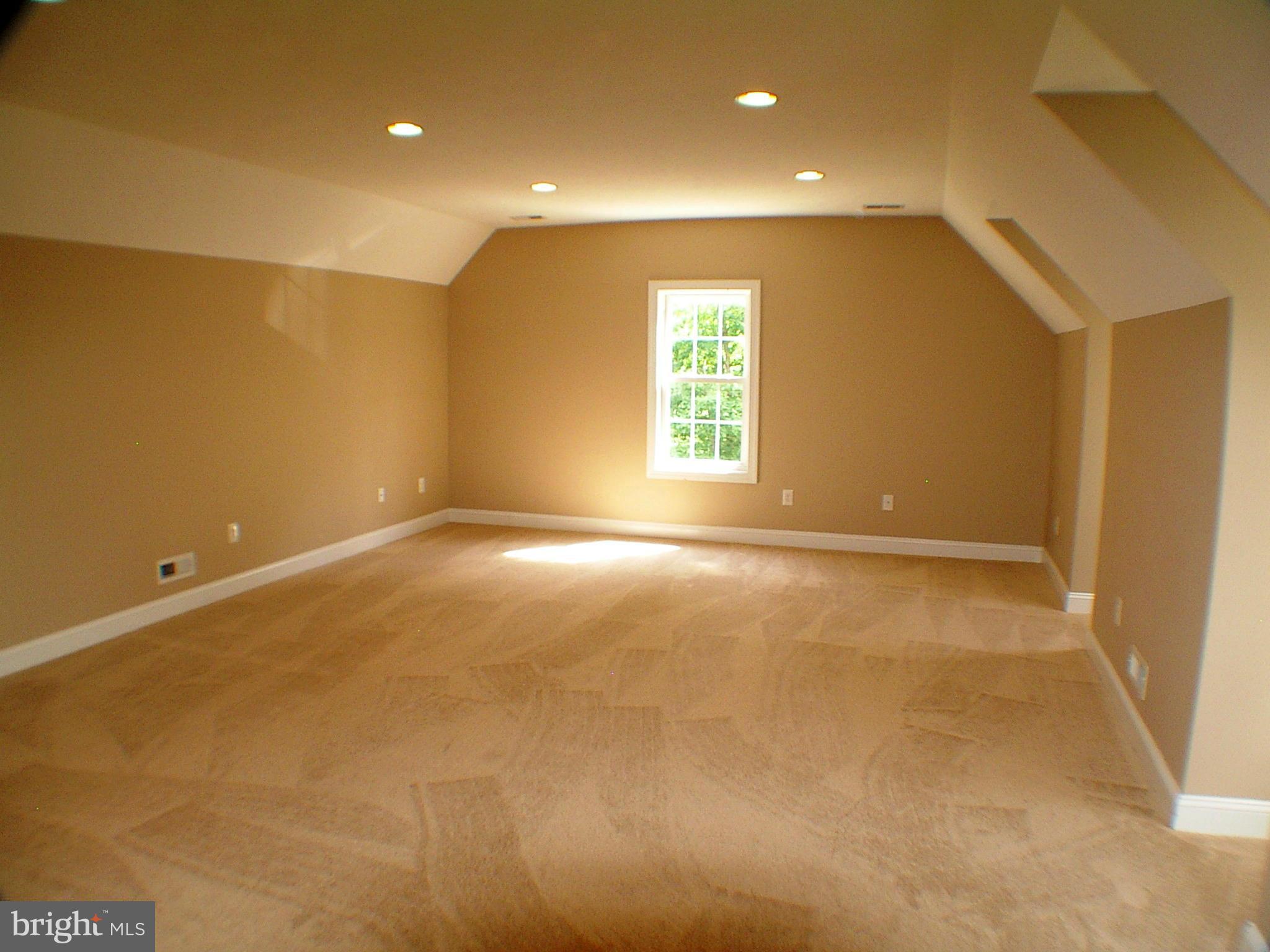 STONEWALL - Residential
