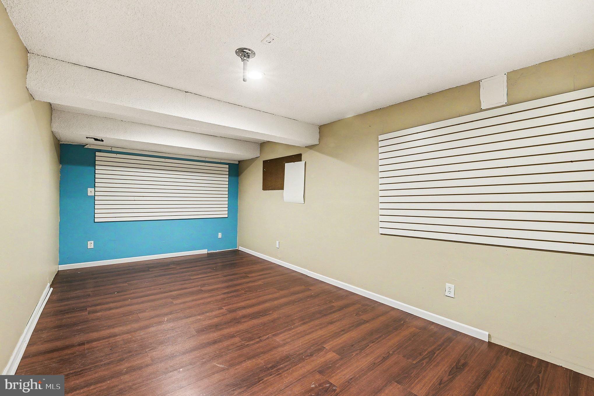 ROCK RUN ESTATES - Residential