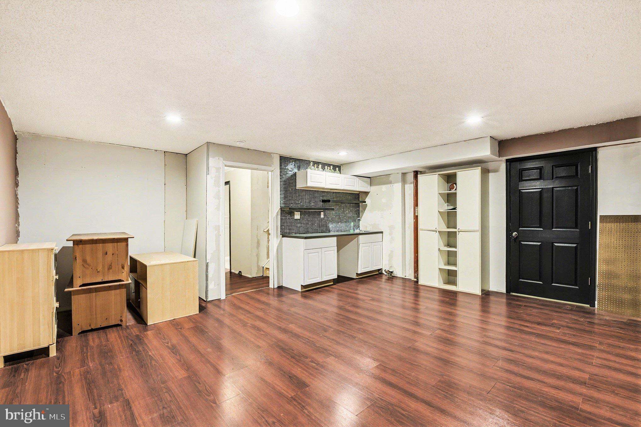 ROCK RUN ESTATES - Residential