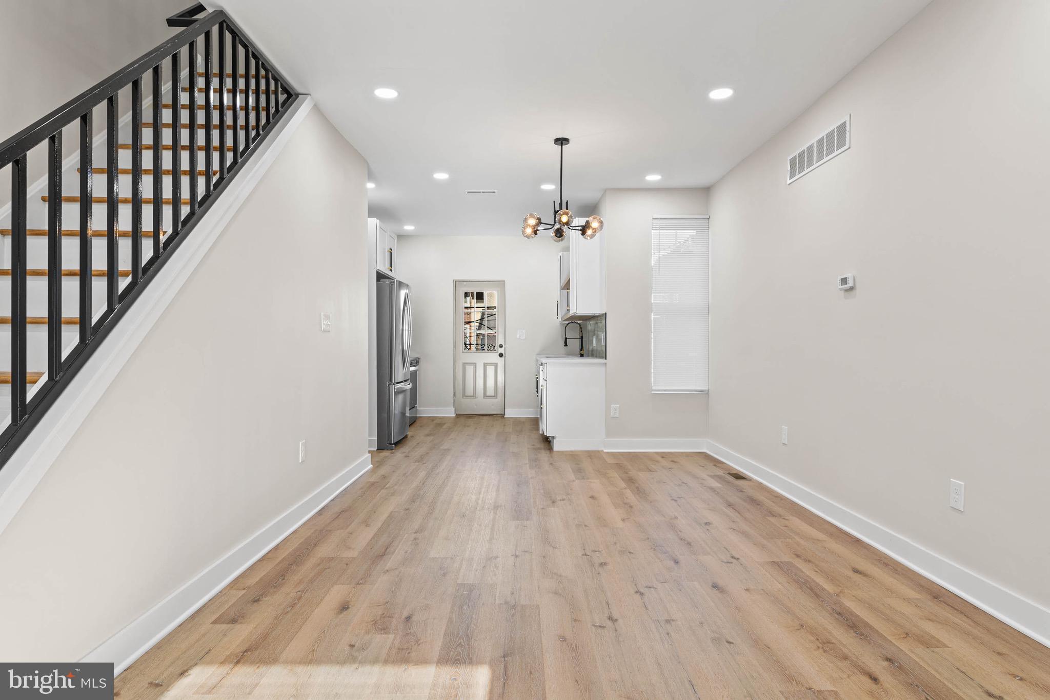 1443 N EDGEWOOD STREET