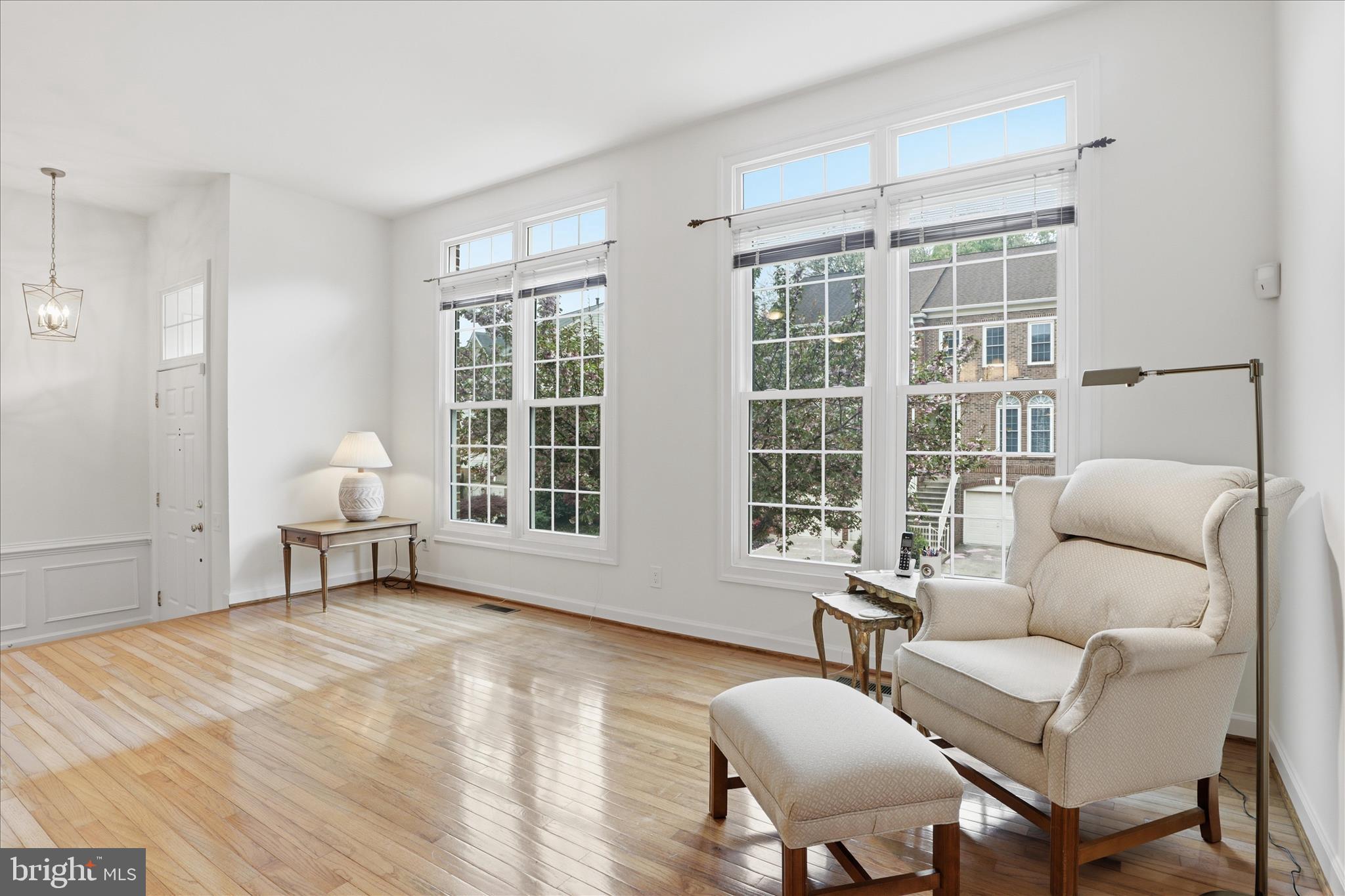 9566 LAGERSFIELD CIRCLE