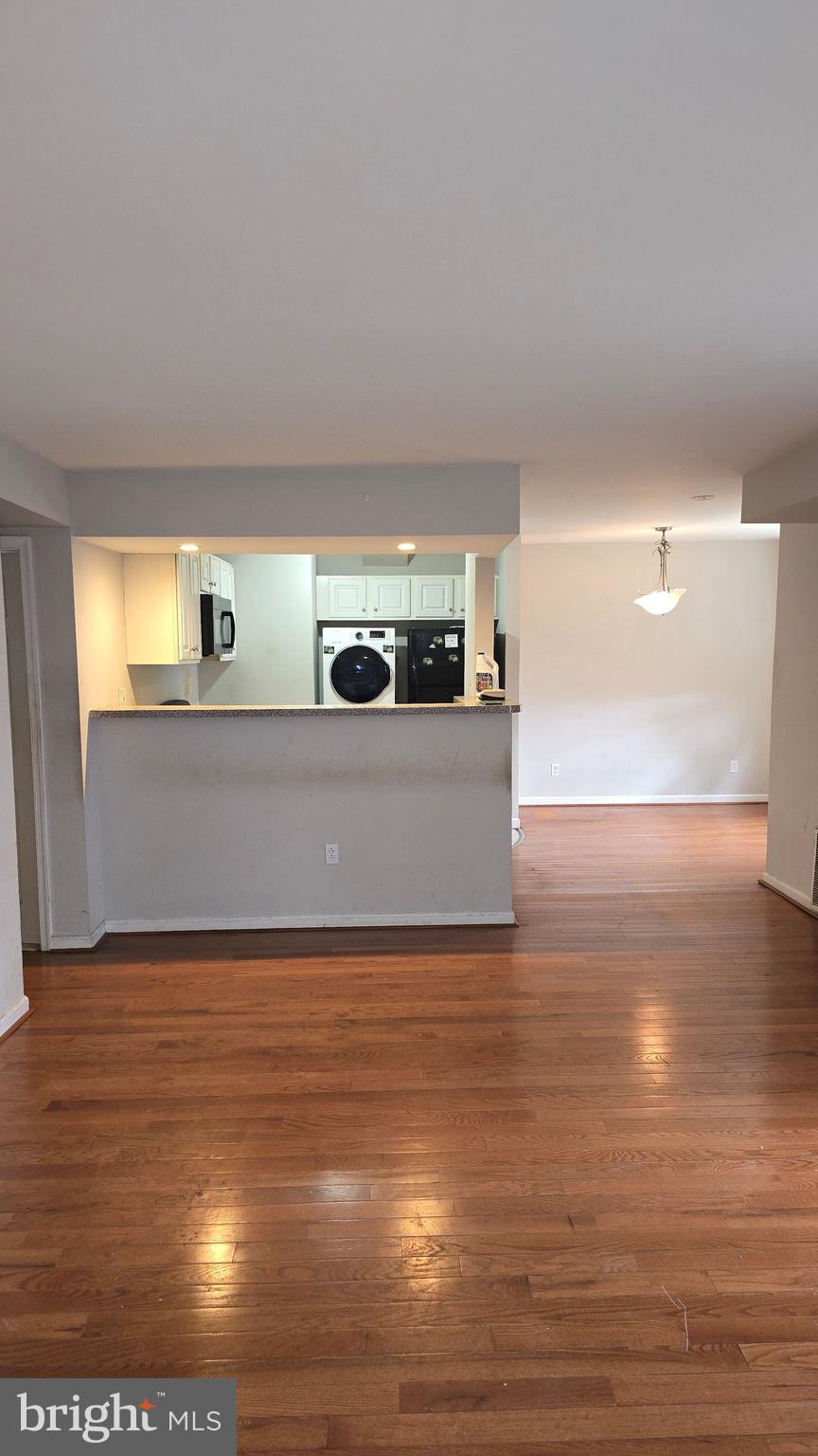 MARKHAM VIEW CONDOMINIUMS - Residential