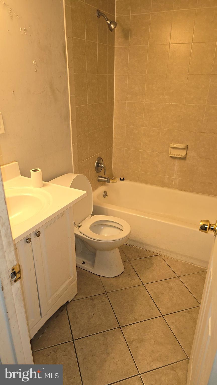 MARKHAM VIEW CONDOMINIUMS - Residential