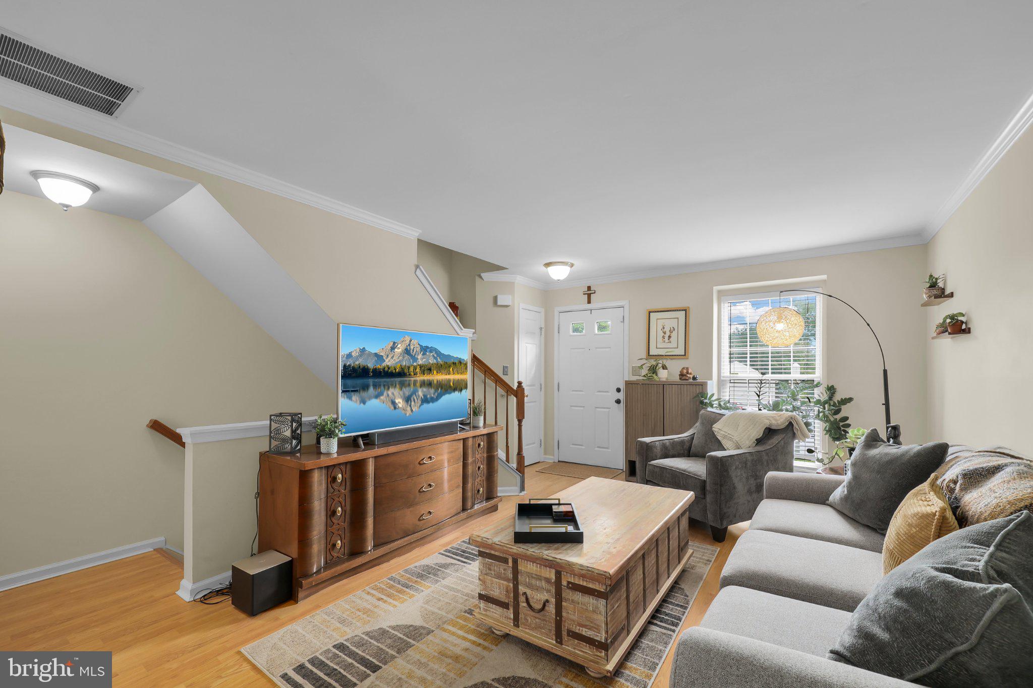 1758 GROVER GLEN