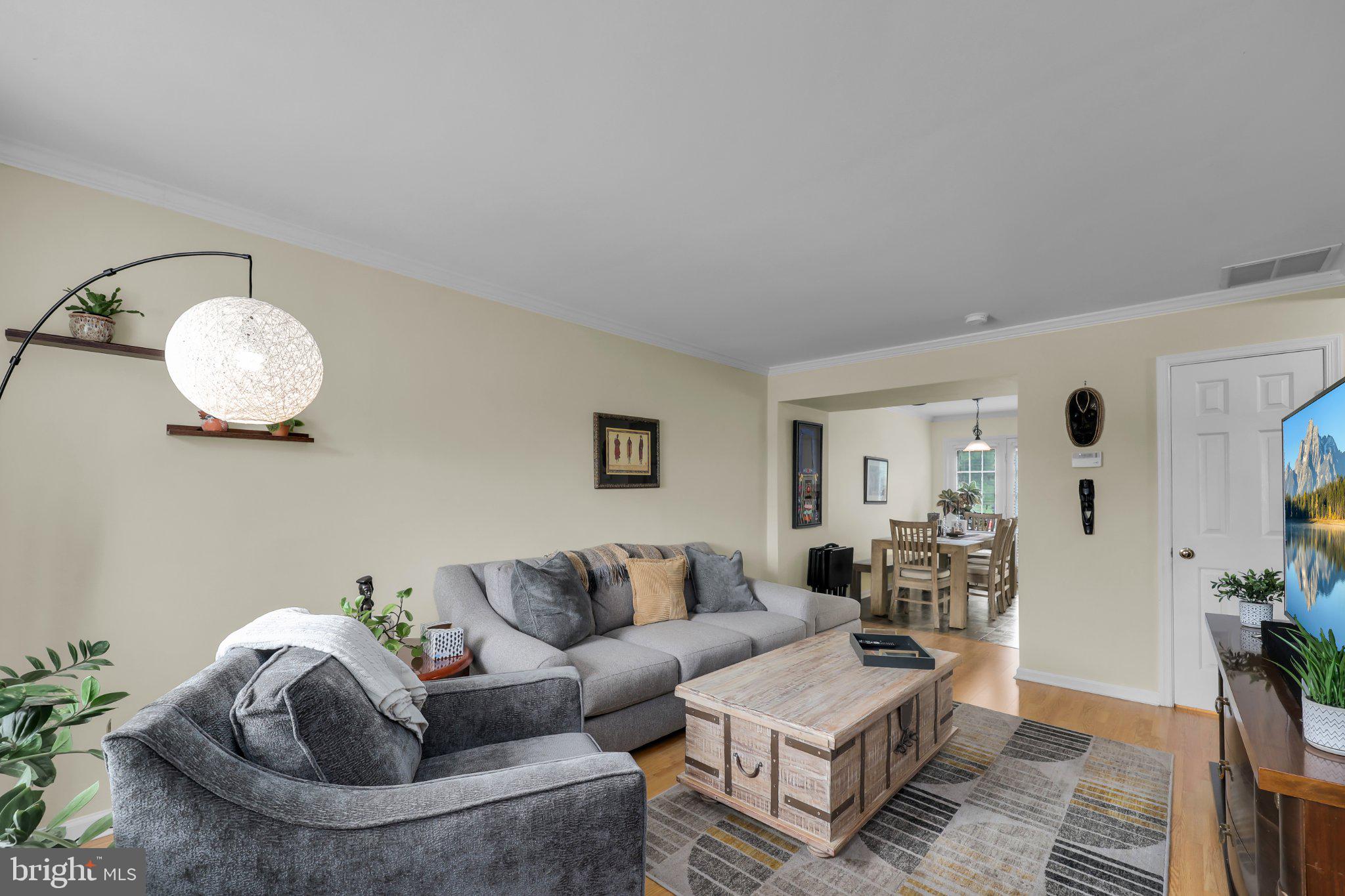 1758 GROVER GLEN