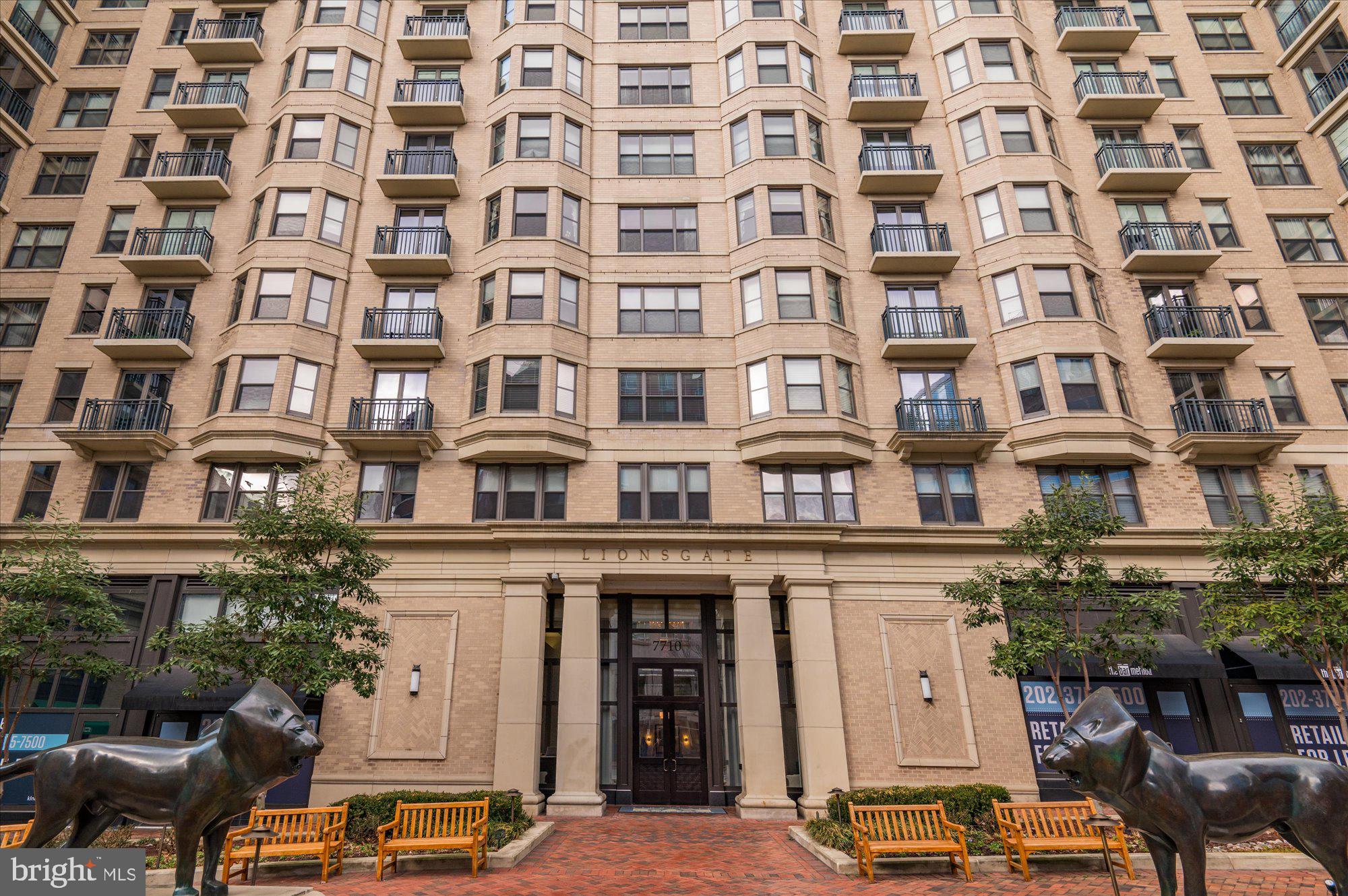 WOODMONT - Residential