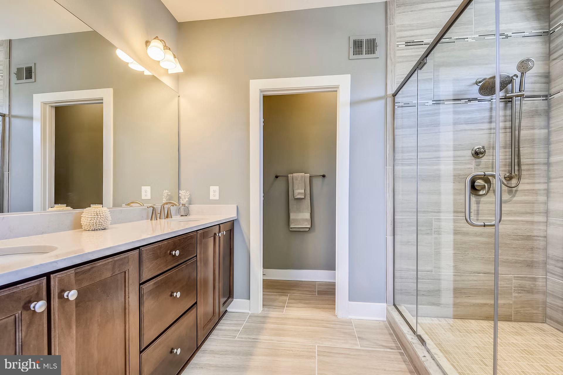 HIGH VIEW - Residential