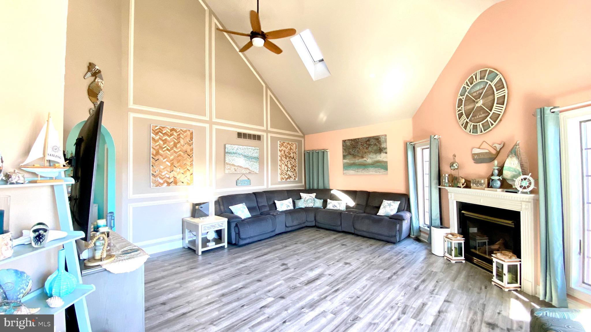 TAYLORS POINTE - Residential